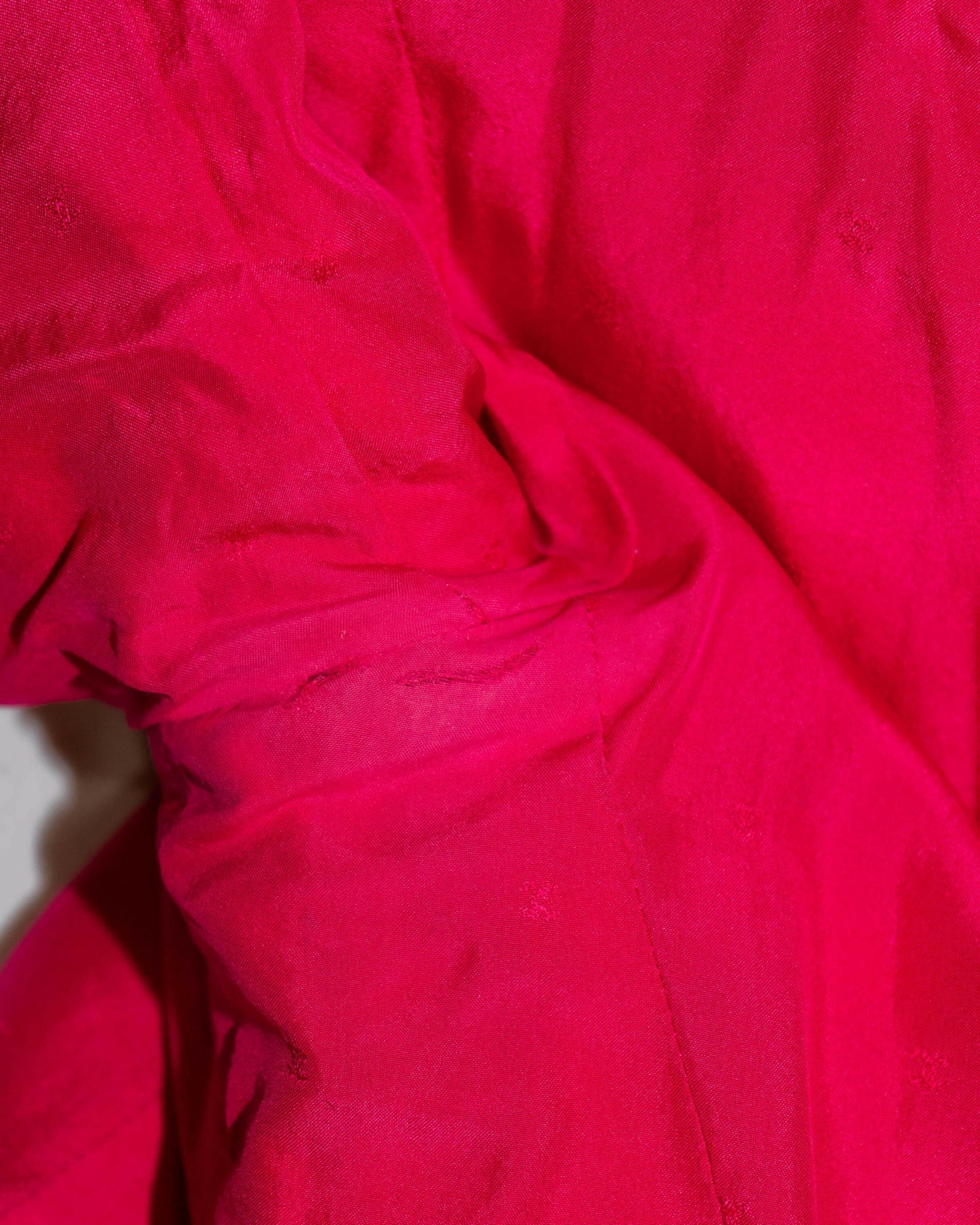 FR34-36 Rare Chanel Fall 1993 Fitted Cut Braided Trim Slit Detail Pink Wool Tweed Jacket