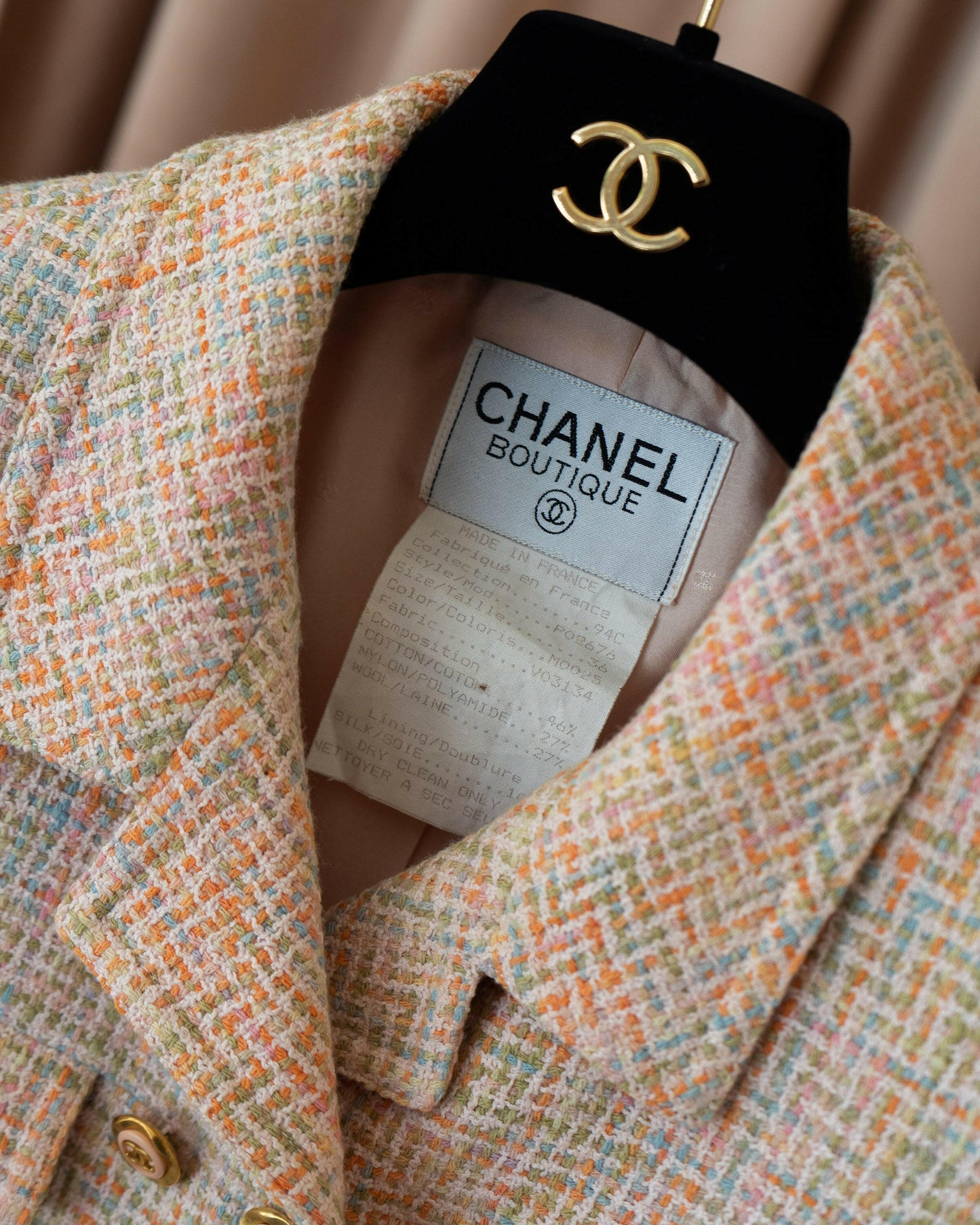FR34-36 Rare Chanel Cruise 1994 Two Pocketed Cropped Multicolor Tweed Jacket - Vintage Chanel Jacket - - Rarchive.