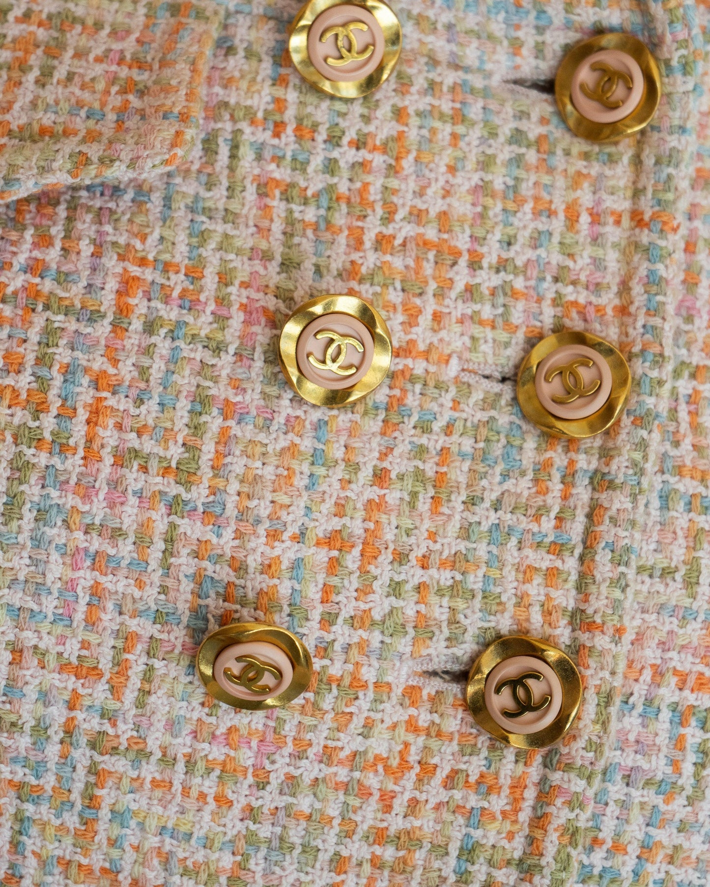 FR34-36 Rare Chanel Cruise 1994 Two Pocketed Cropped Multicolor Tweed Jacket - Vintage Chanel Jacket - - Rarchive.