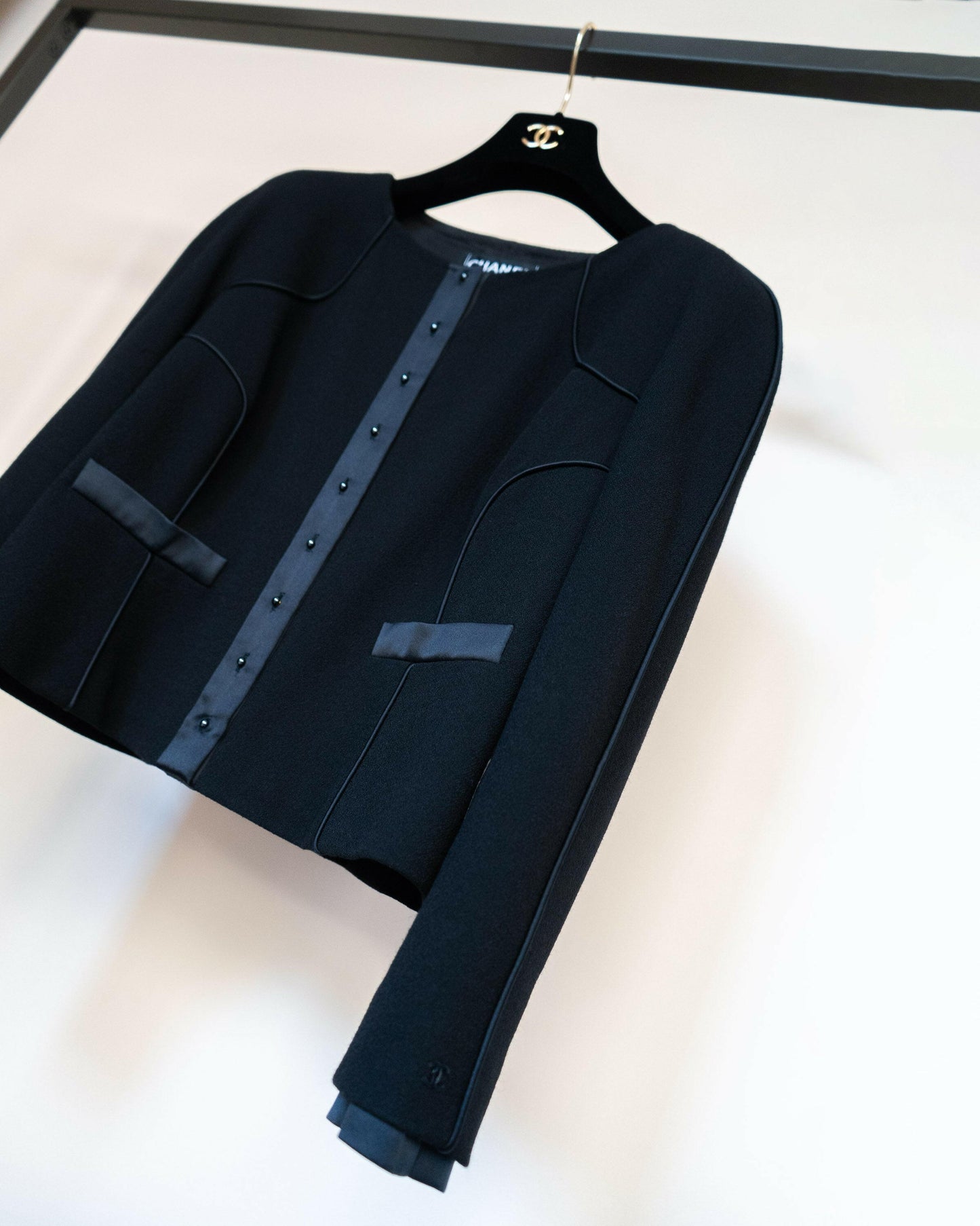 FR40-42 Chanel Fall 2002 Collarless Two-Pocketed Cropped Cut Black Boxy Wool Jacket - Vintage Chanel Jacket - - Rarchive.