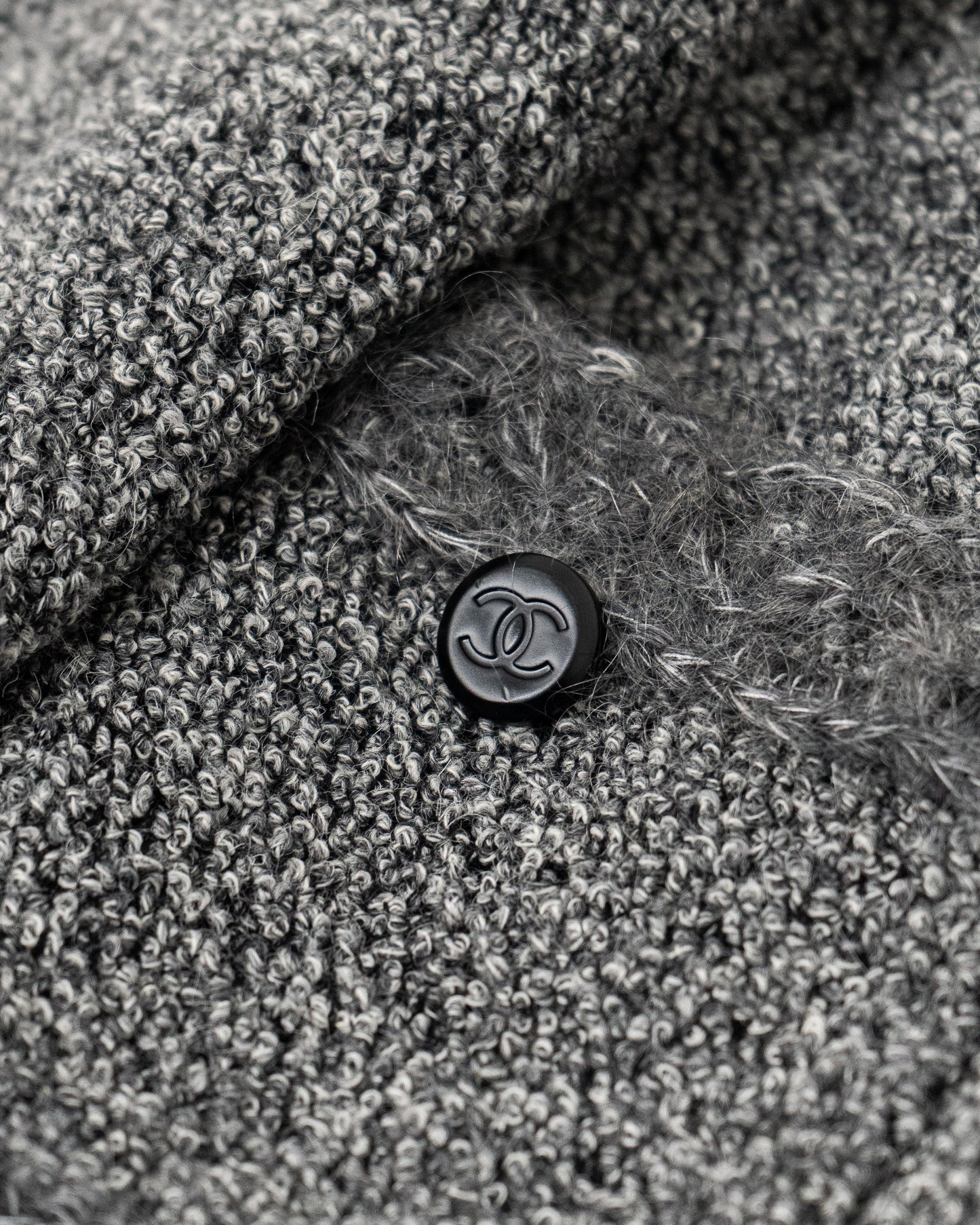 FR40 Rare Chanel Fall 1998 Two Pocketed Wool Mohair Blend Jacket in Grey - Vintage Chanel Jacket - - Rarchive.