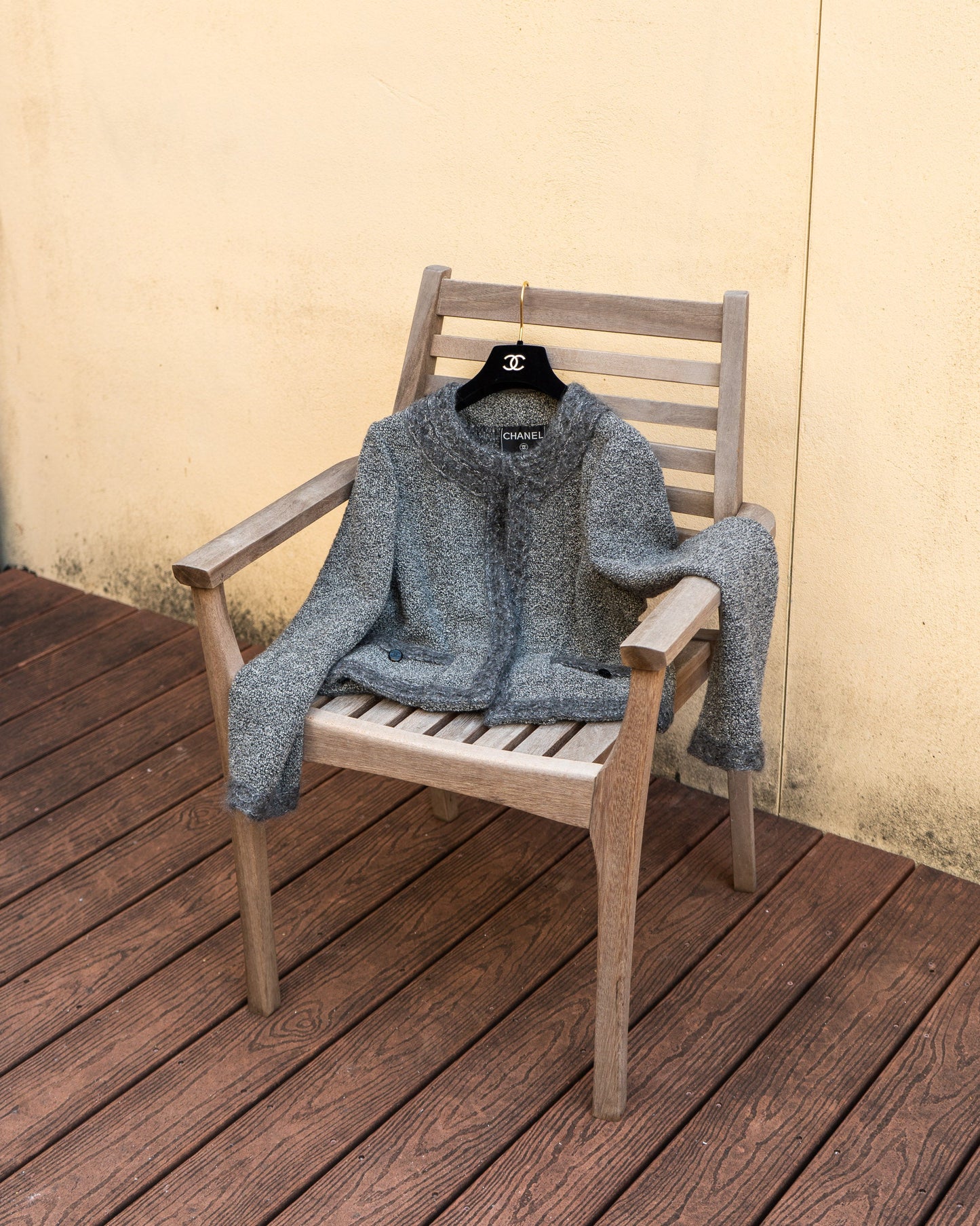 FR40 Rare Chanel Fall 1998 Two Pocketed Wool Mohair Blend Jacket in Grey - Vintage Chanel Jacket - - Rarchive.