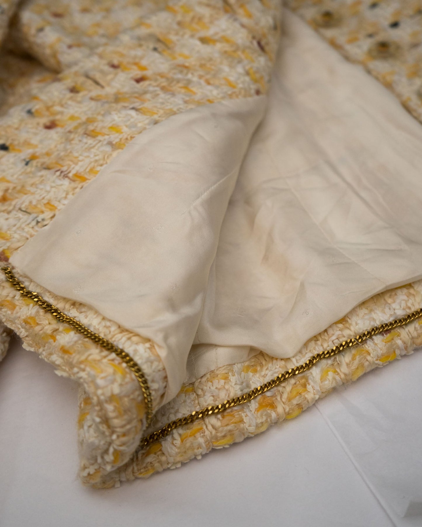 FR38-40 Chanel Spring 1993 Two Pocket Fantasy Tweed Jacket in Creme and Yellow - Vintage Chanel Jacket -  Jacket - Rarchive.