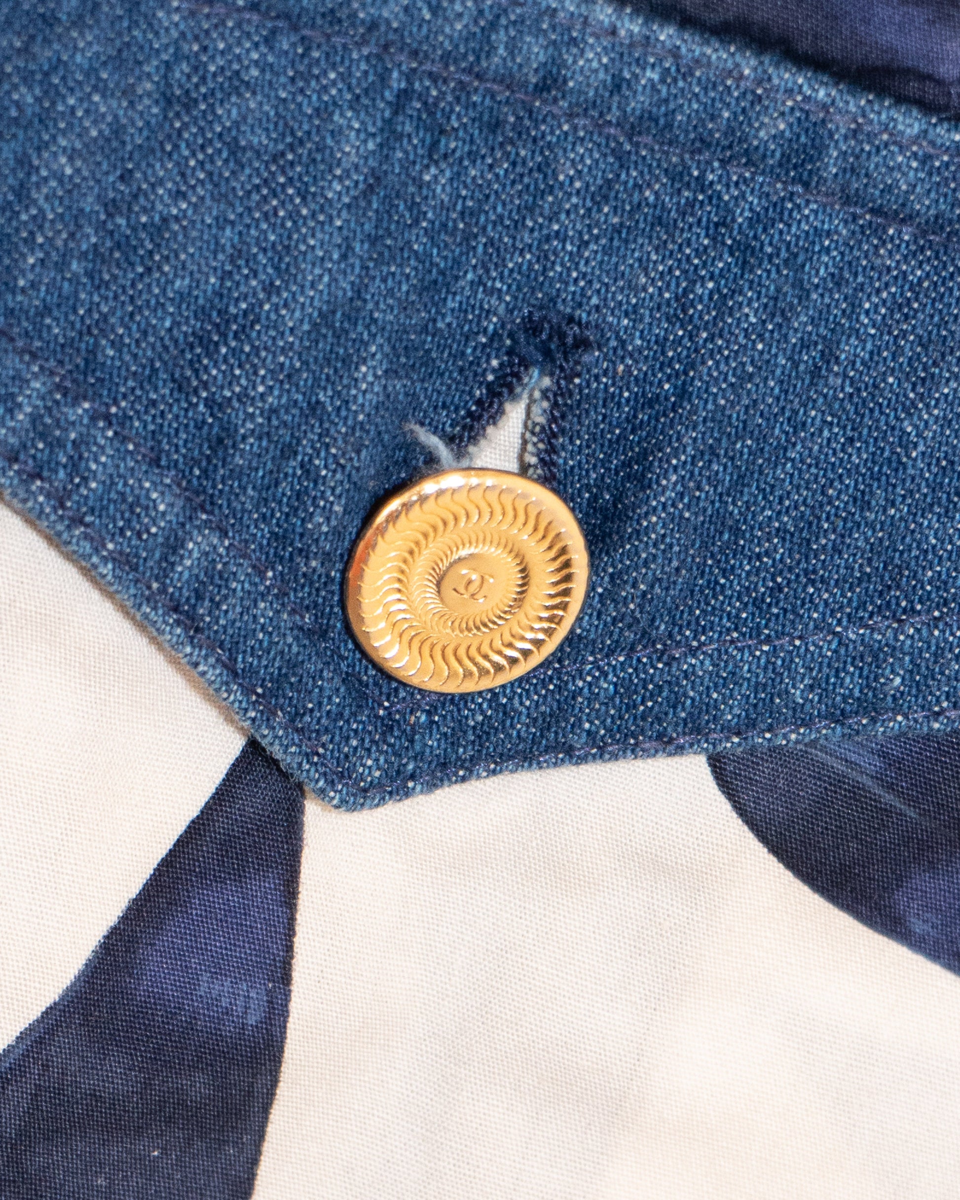 FR40-42 Rare Chanel Spring 1987 Camellia Print Denim Accent Cropped Cotton Jacket - Vintage Chanel Jacket -   - Rarchive.