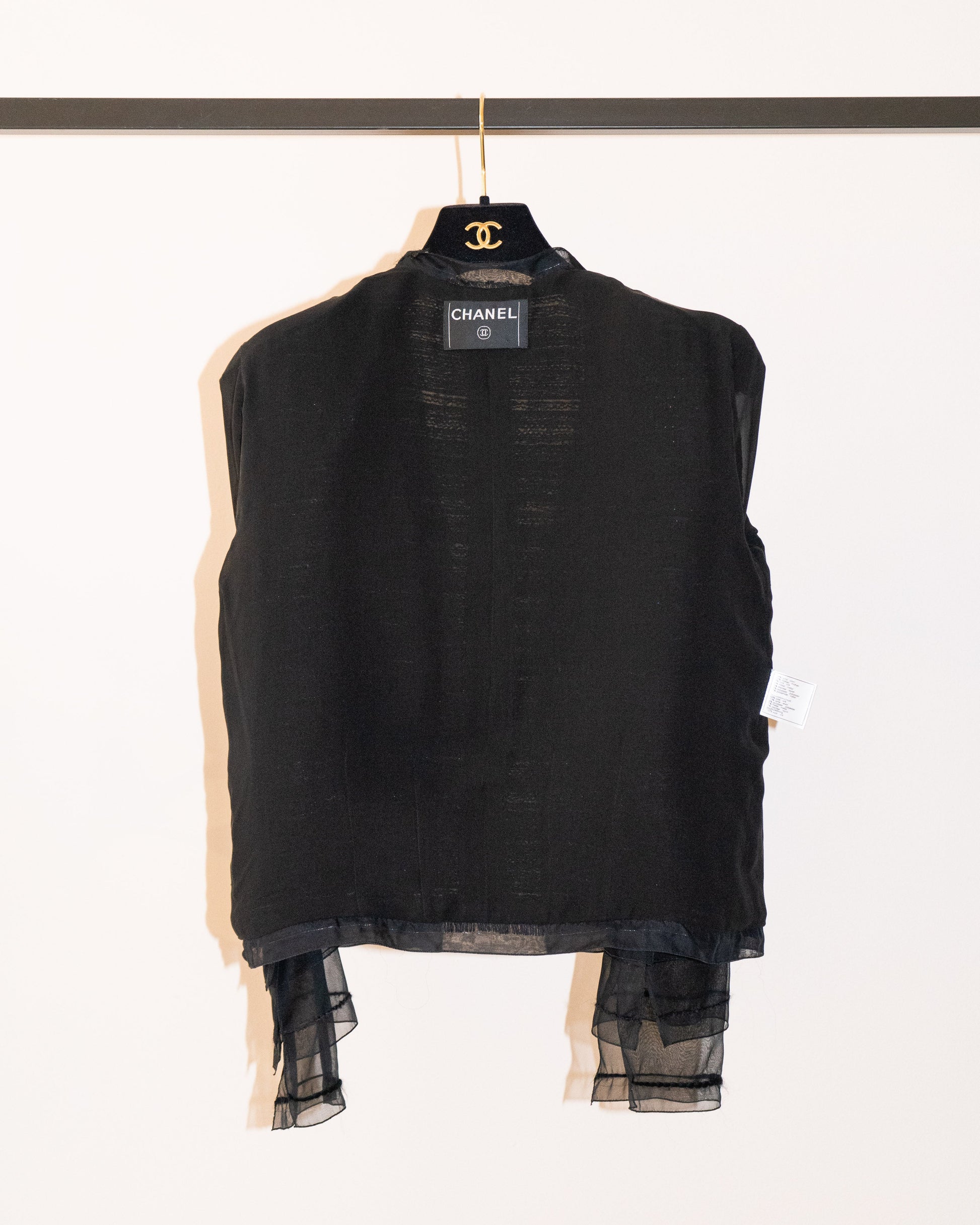 FR40-42 Chanel Fall 2004 Chiffon Details Two Pocketed Collarless Tweed Jacket - Vintage Chanel Jacket -   - Rarchive.