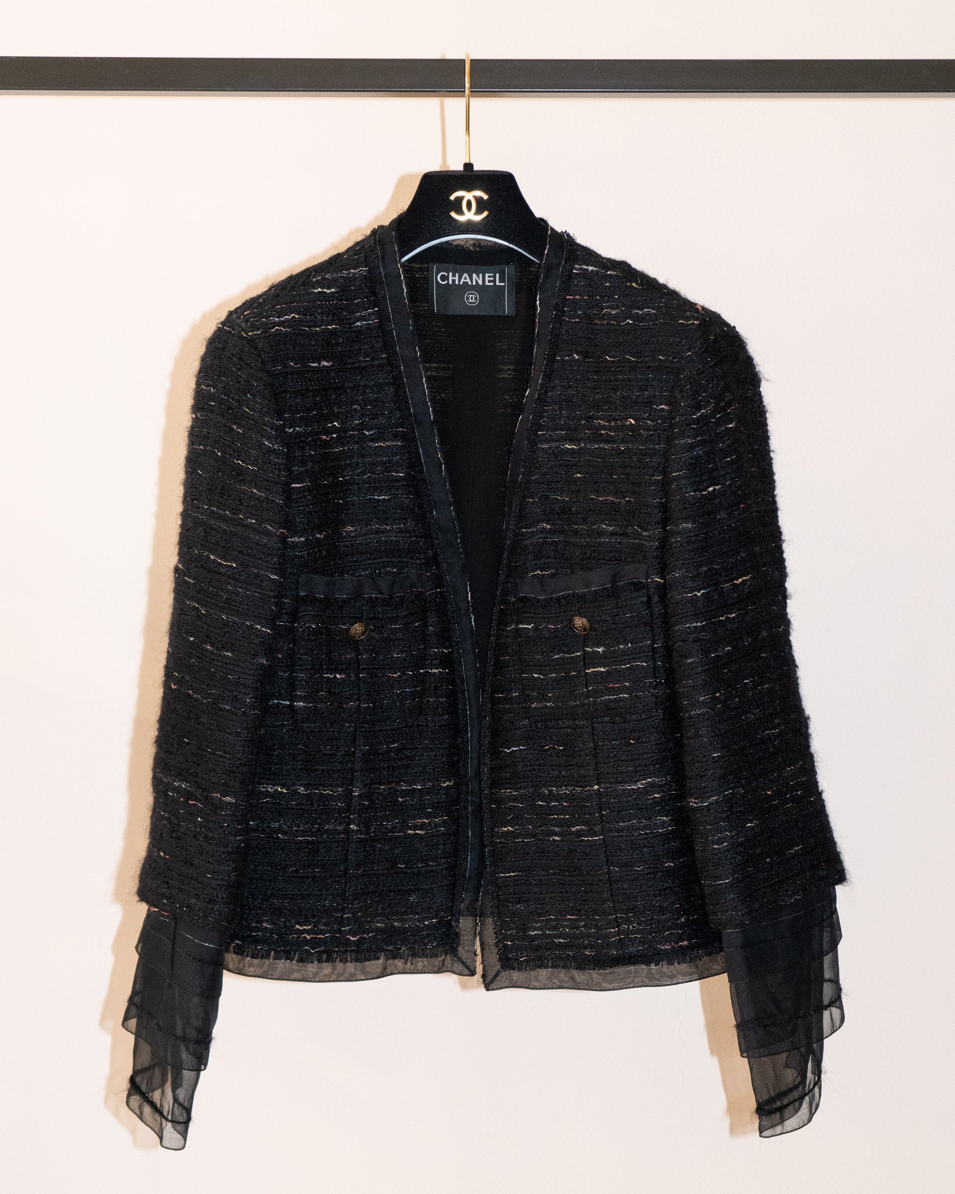 FR40-42 Chanel Fall 2004 Chiffon Details Two Pocketed Collarless Tweed Jacket - Vintage Chanel Jacket -   - Rarchive.