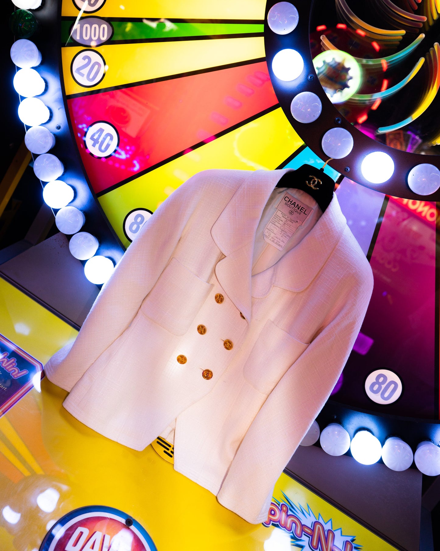 FR36 Chanel Cruise 1990 Double-Breasted Two-Pocketed Off-White Linen Blend Jacket - Vintage Chanel Jacket - - Rarchive.