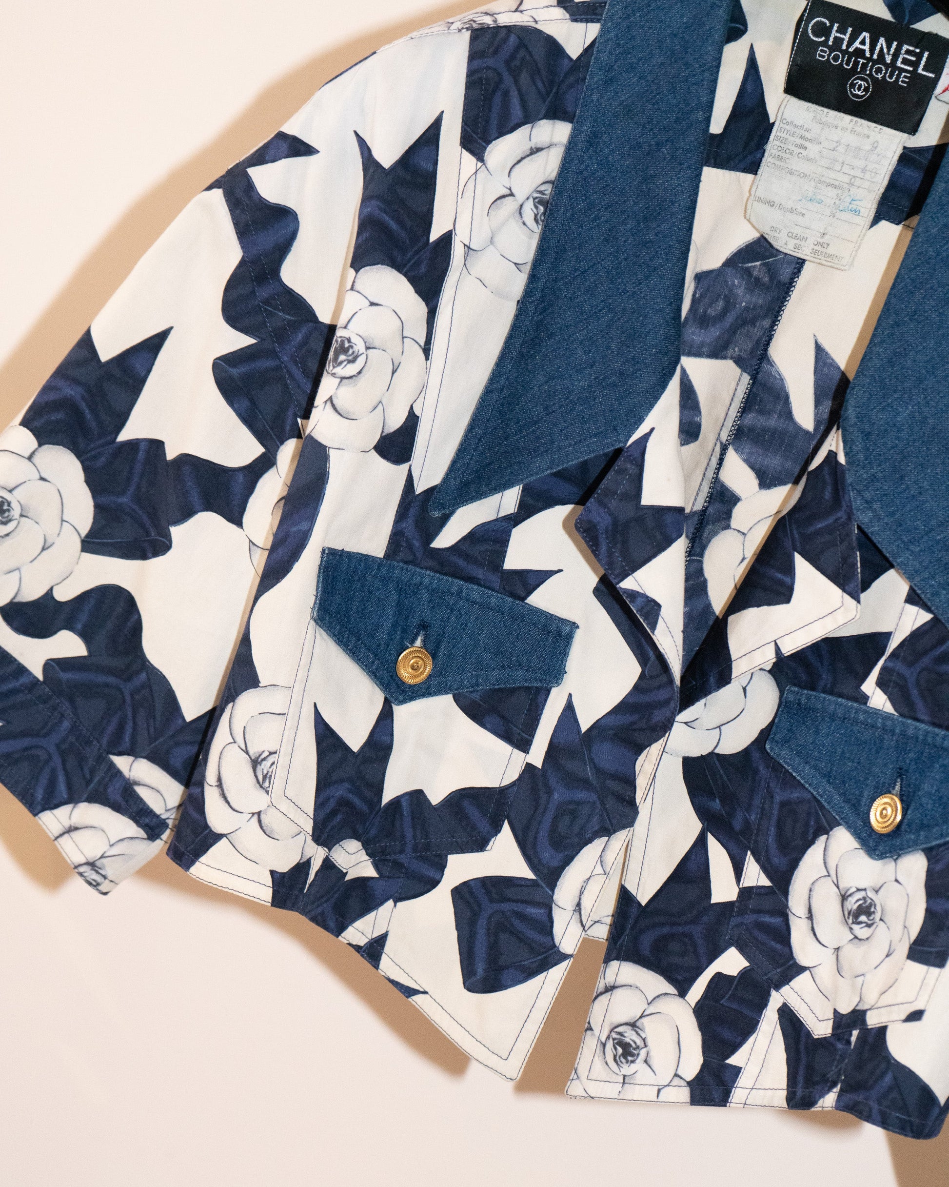 FR40-42 Rare Chanel Spring 1987 Camellia Print Denim Accent Cropped Cotton Jacket - Vintage Chanel Jacket -   - Rarchive.