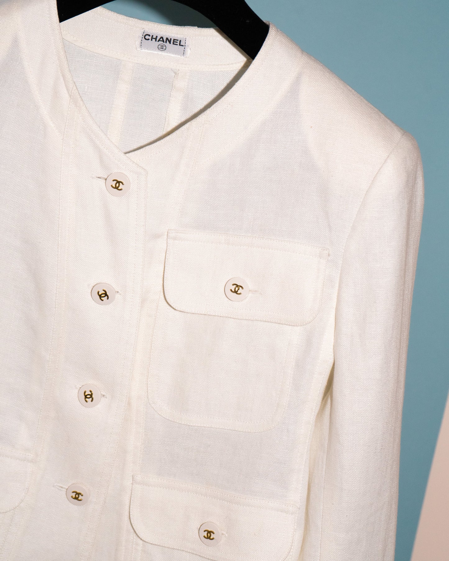 FR36-38 Rare Chanel Spring 1996 Collarless Three-Pocketed White Linen Jacket - Vintage Chanel Jacket -   - Rarchive.