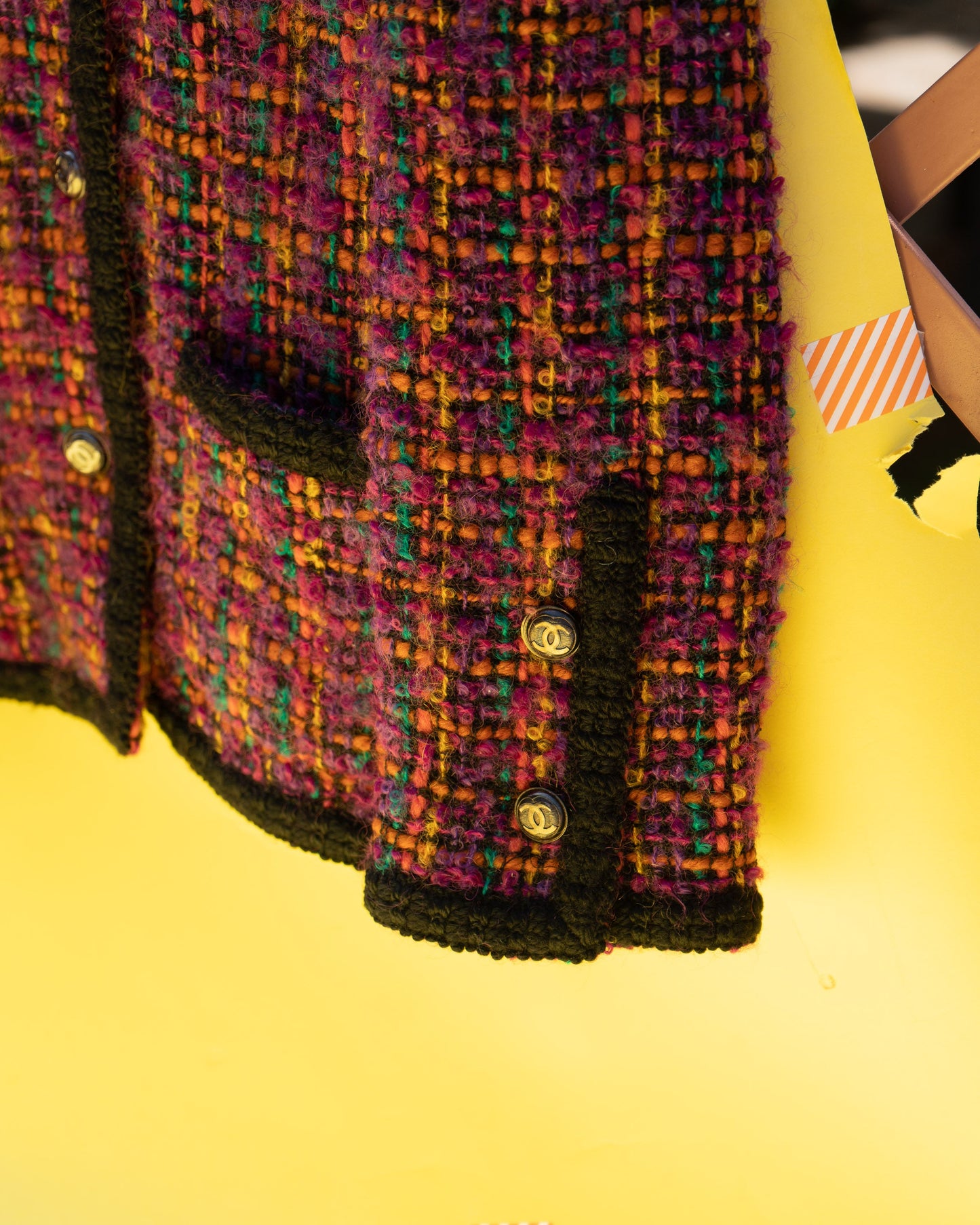 FR36-38 Chanel Early 1980s Collarless Two-Pocketed Multicolor Loosely Woven Tweed Jacket - Vintage Chanel Jacket -   - Rarchive.