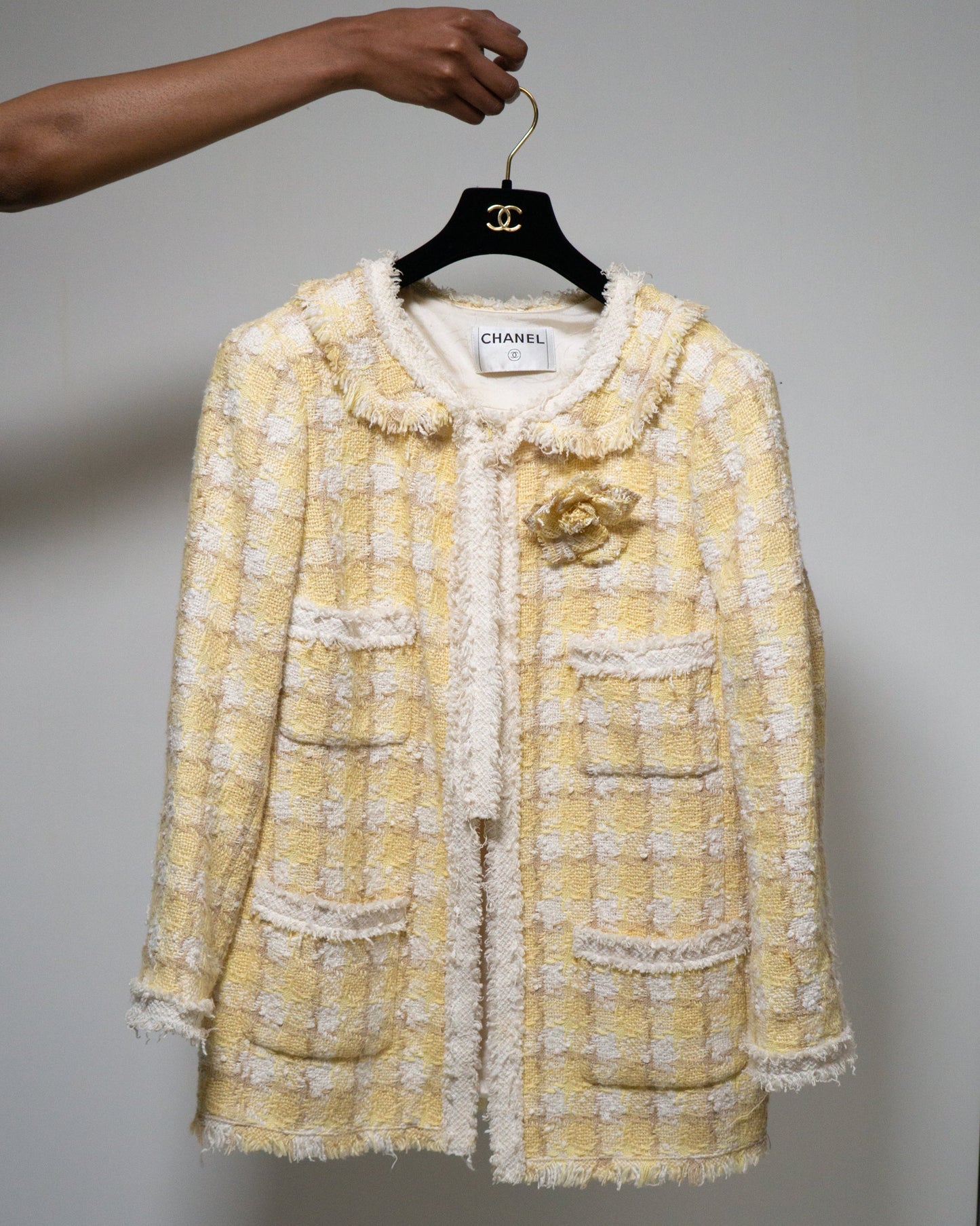 FR44-46 Chanel Cruise 2004 Four Pocket Raw Edge Trim Tweed Jacket in Yellow - Vintage Chanel Jacket - Jacket - Rarchive.