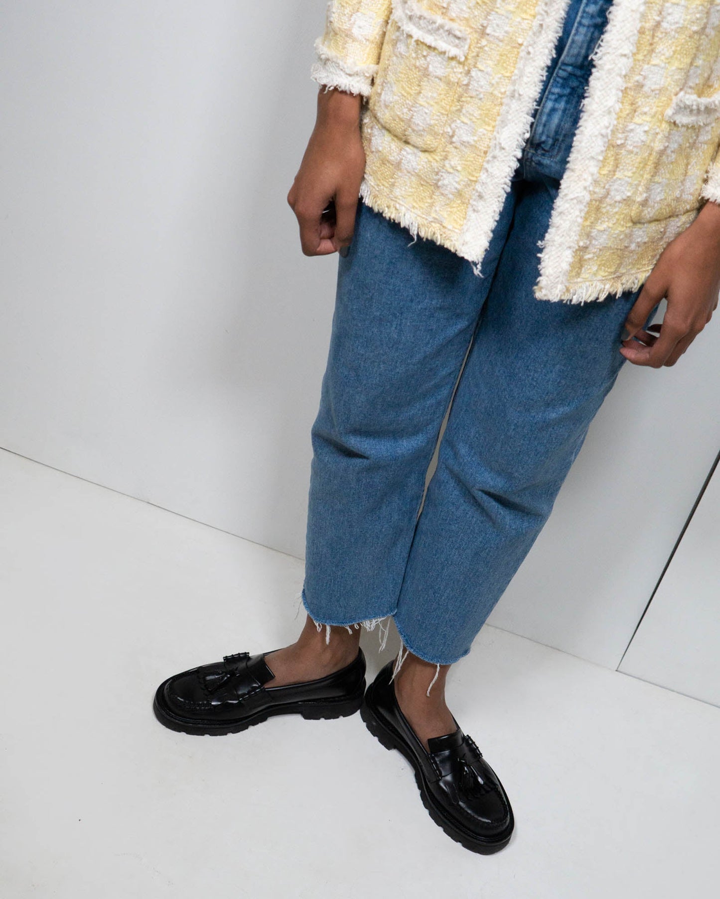 FR44-46 Chanel Cruise 2004 Four Pocket Raw Edge Trim Tweed Jacket in Yellow - Vintage Chanel Jacket - Jacket - Rarchive.