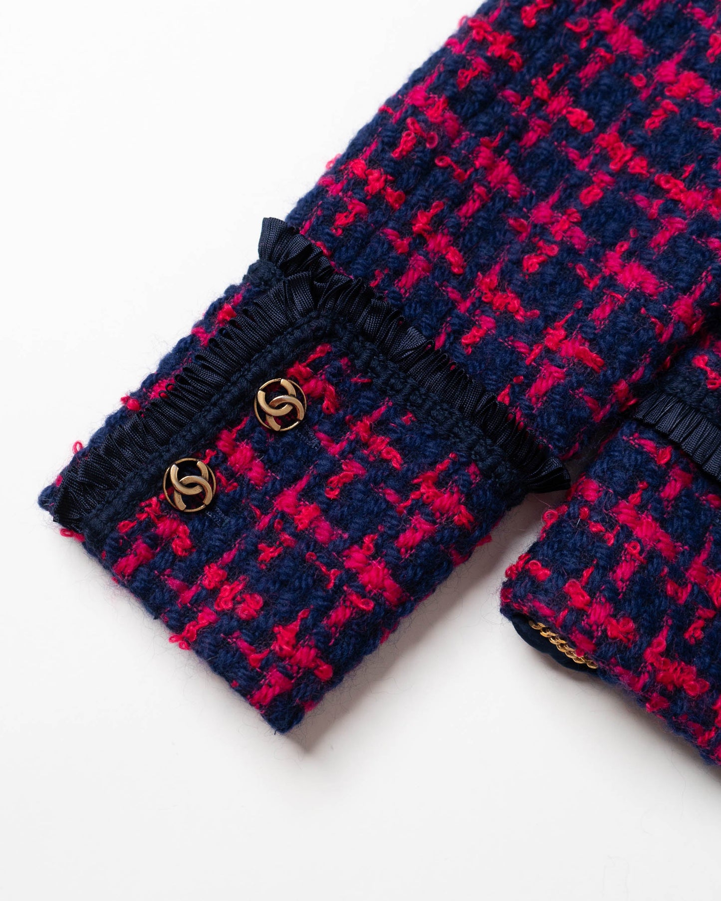 FR36 Chanel 1980s Four Pocket Fringe Trim Houndstooth Tweed Jacket in Red and Navy - Vintage Chanel Jacket - Jacket - Rarchive.