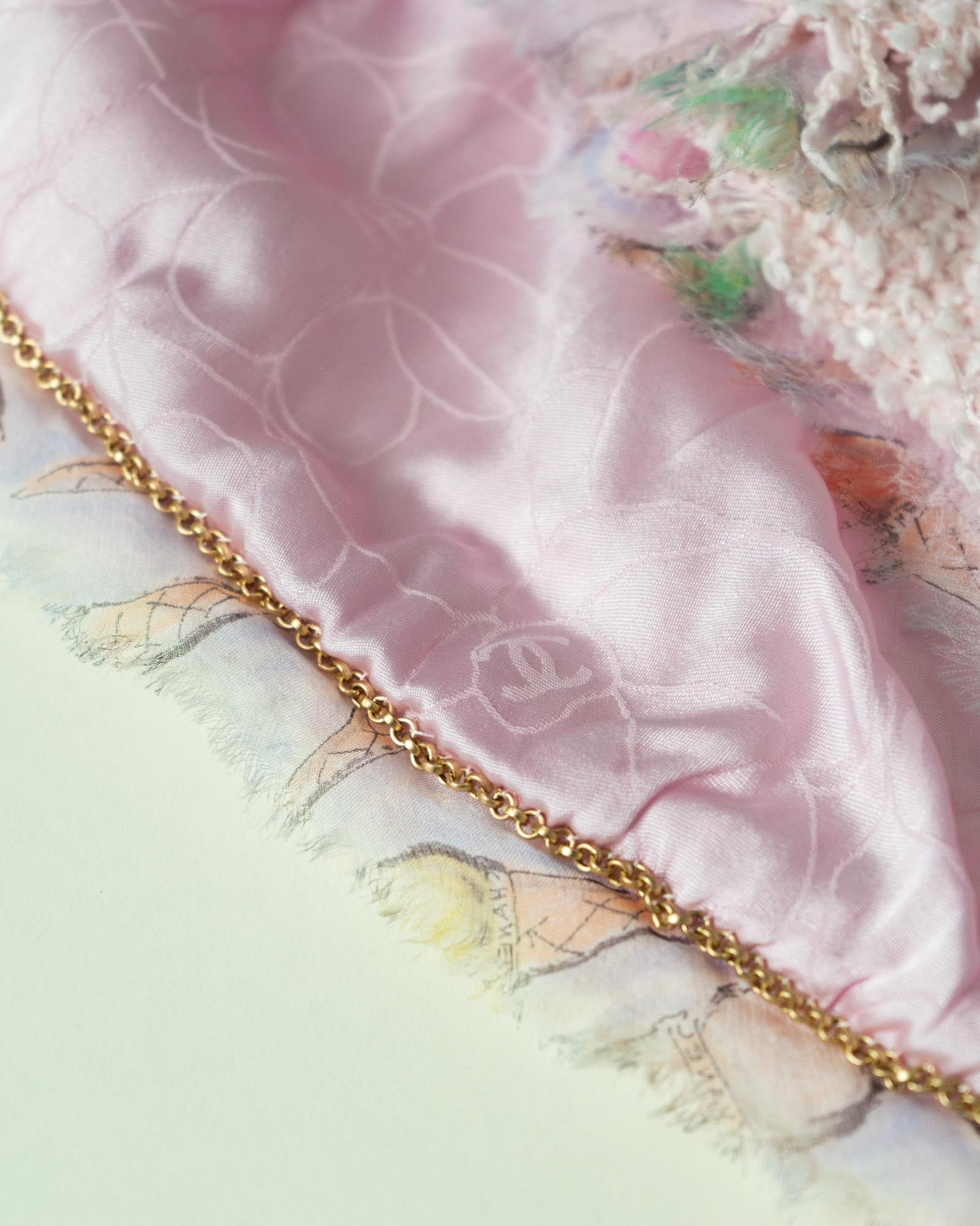 FR36-38 Chanel Cruise 2004 Two Pocket Tweed Boucle Jacket in Pink - Vintage Chanel Jacket -  Jacket - Rarchive.