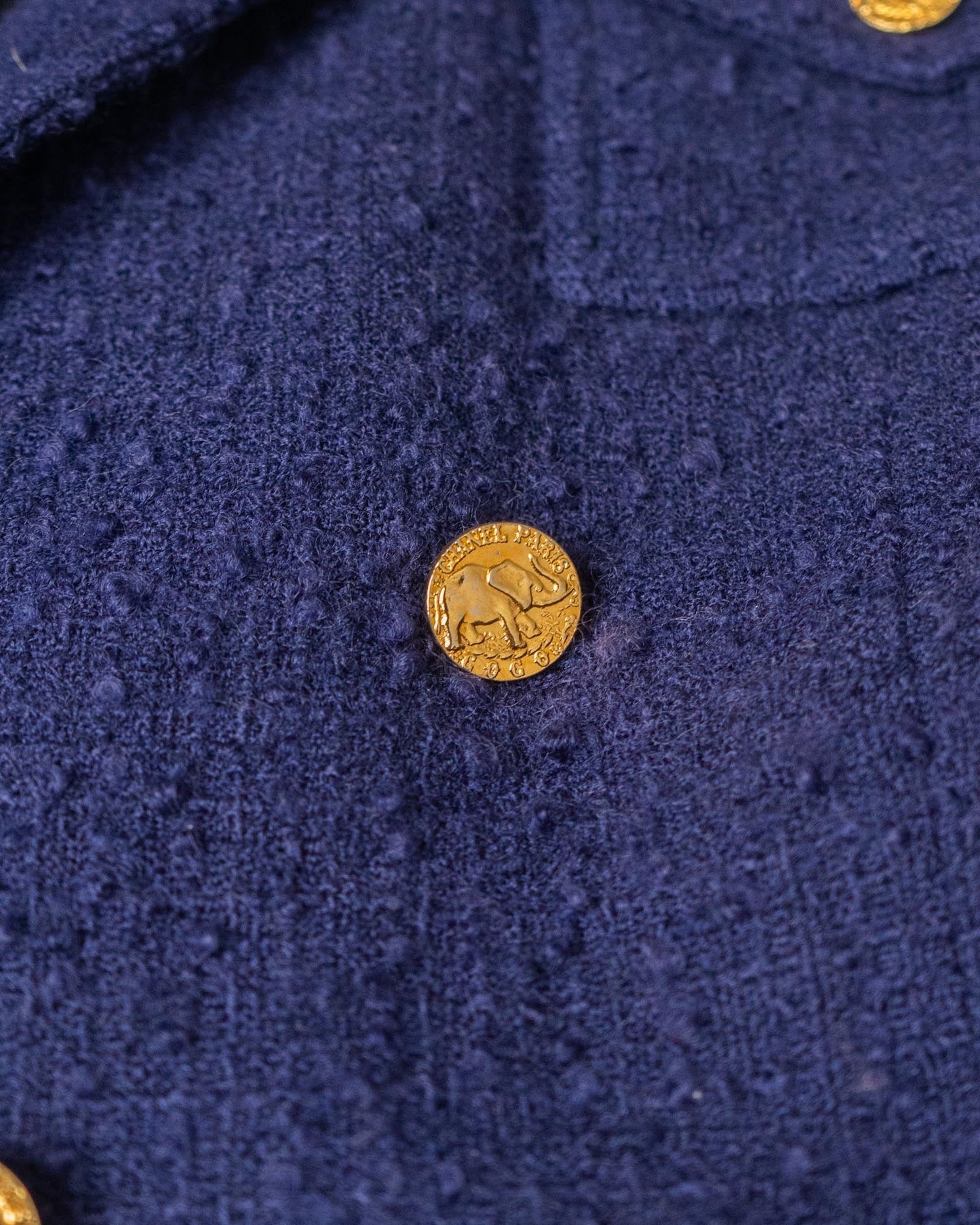 FR40-42 Chanel Fall 1987 Double Breasted Tweed Boucle Jacket in Navy - Vintage Chanel Jacket -  Jacket - Rarchive.