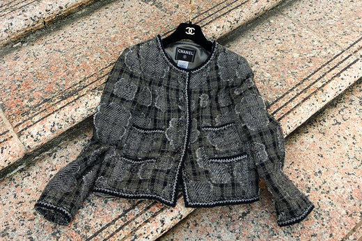 Key features of a Chanel jacket