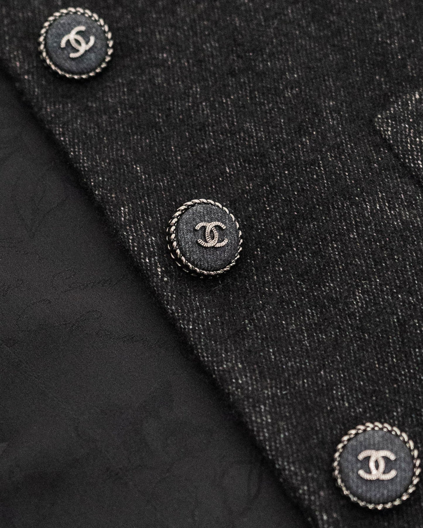 FR38-40 Rare Chanel Pre-Fall 2013 Black Cropped Cashmere Jacket