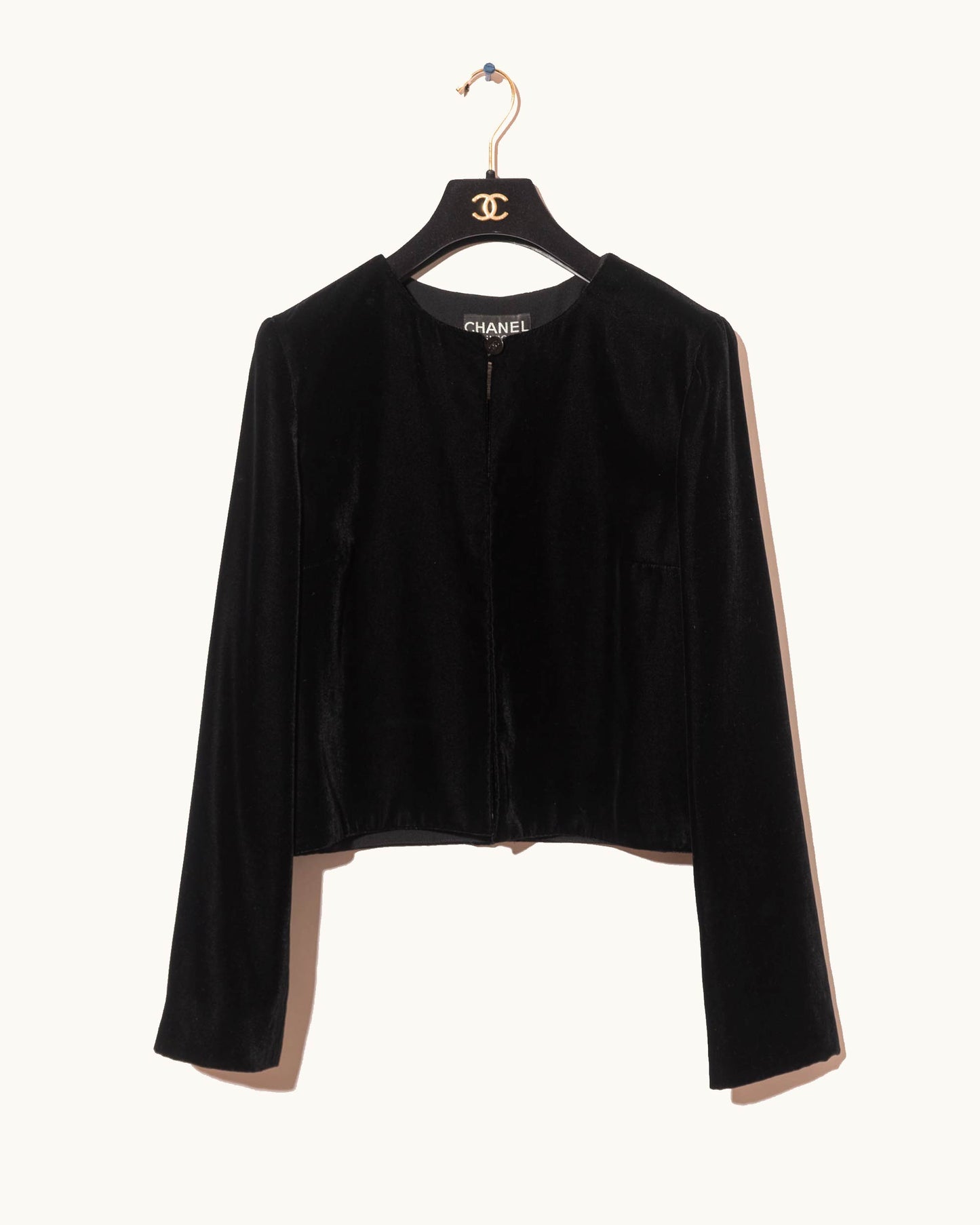 FR40-42  Chanel Fall 1998 Collarless Black Velvet jacket