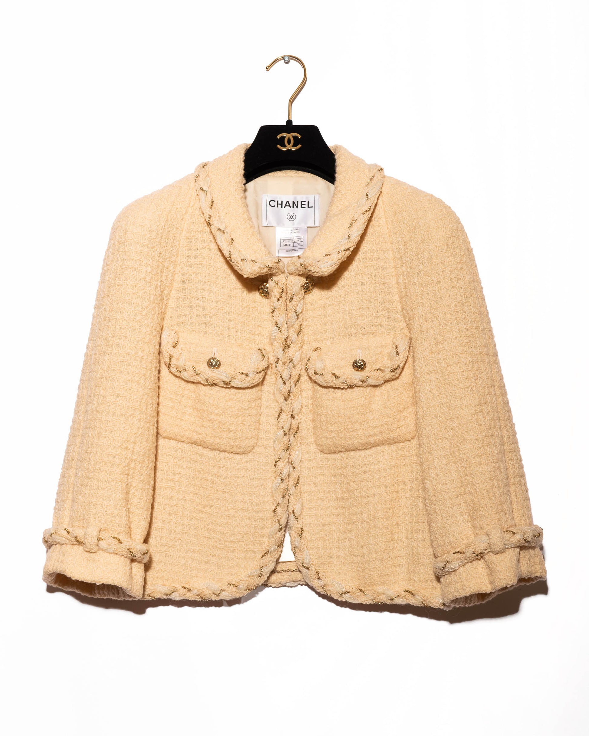 FR36-38 Rare Chanel Fall 2007 Two Pocket Chain Detail Trim Cream Tweed Cropped Cut Jacket - Vintage Chanel Jacket -   - Rarchive.