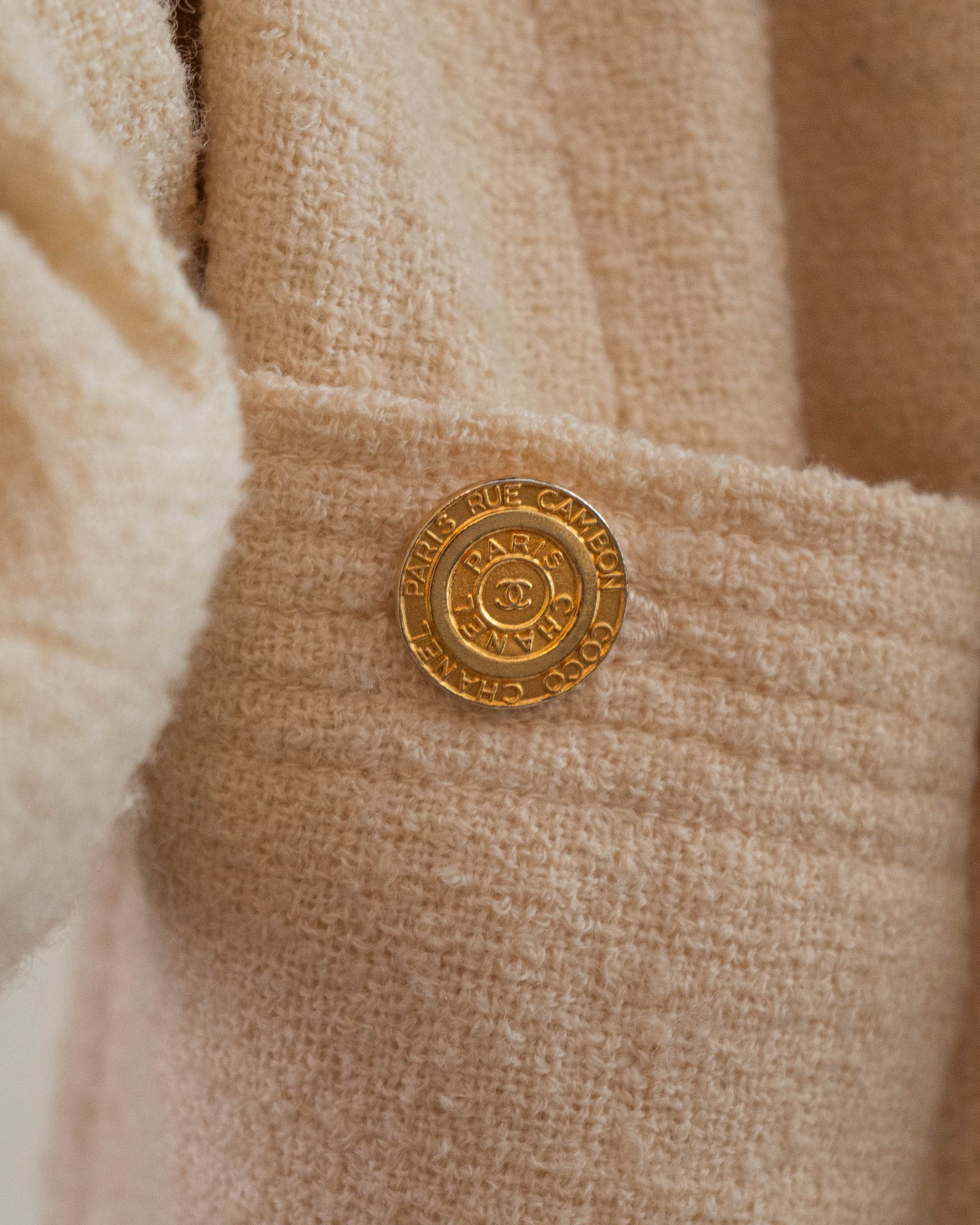 FR38-40 Rare Chanel Collection 8 - Vintage Chanel Jacket -   - Rarchive.