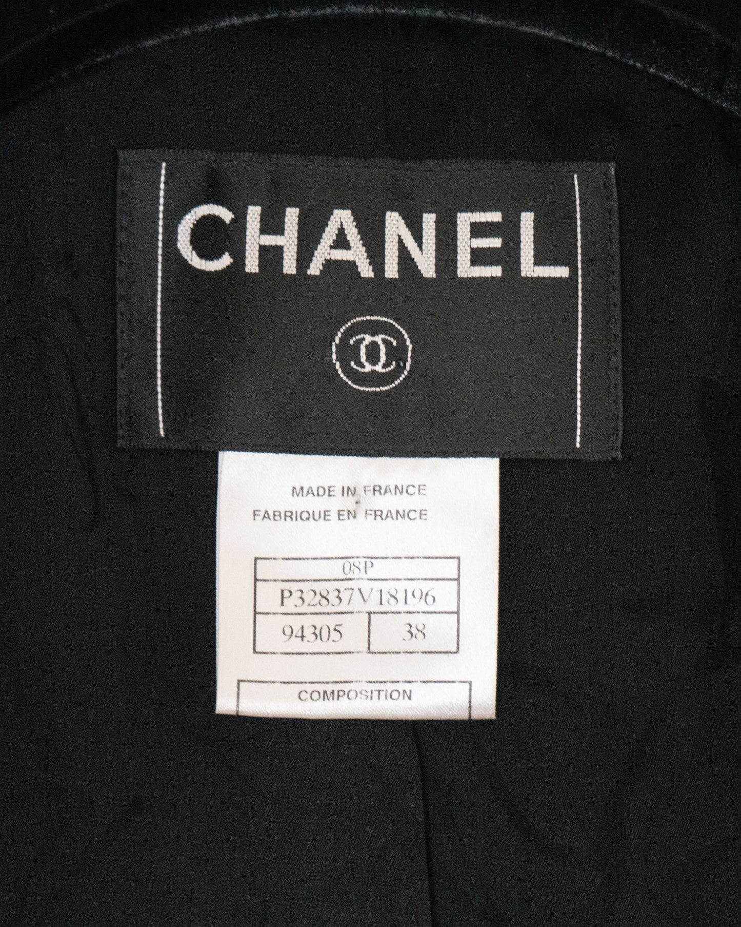 FR36-38 Chanel Spring 2008 Fitted Cut Black Tweed Boucle Jacket
