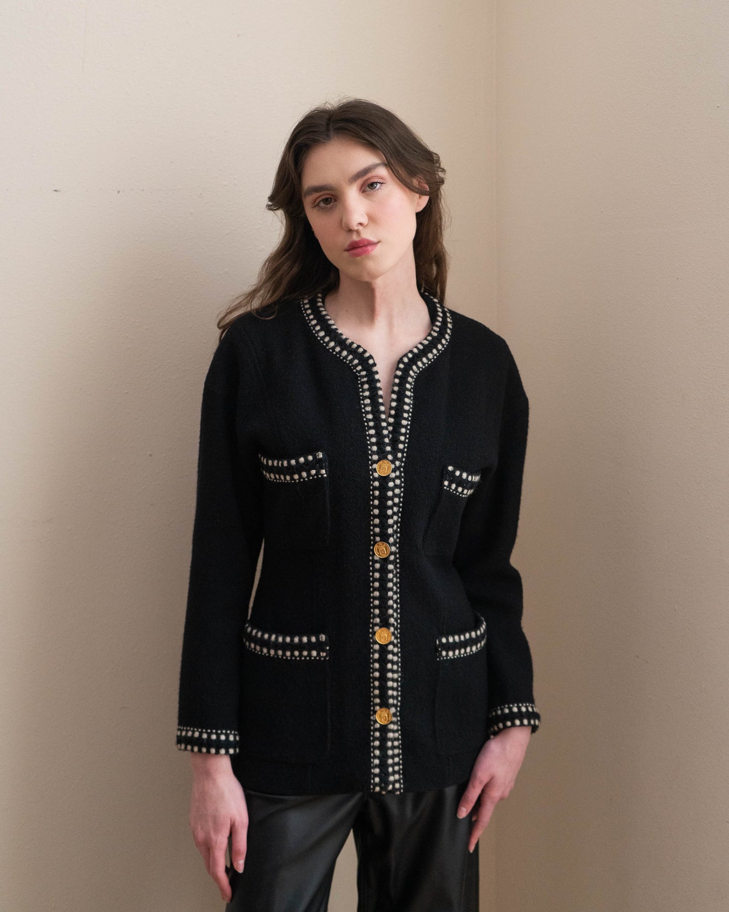 FR36-38 Rare Chanel Spring 1987 Classic Collarless Four Pocket Contrasting Trim Black Tweed Jacket