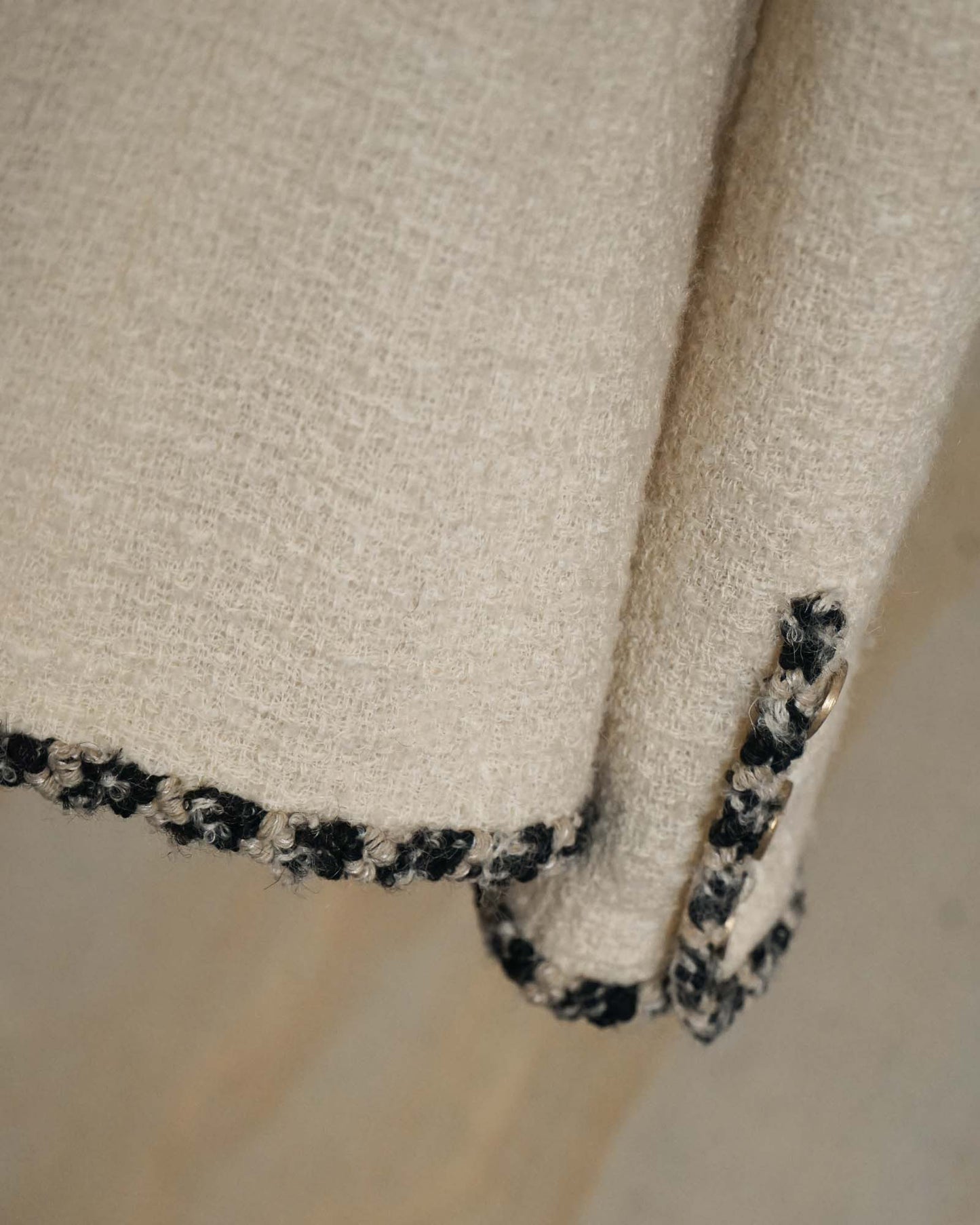 FR38-40 Chanel Fall 2006  Timeless Four Pocket Cream Bouclé Wool Tweed Blazer