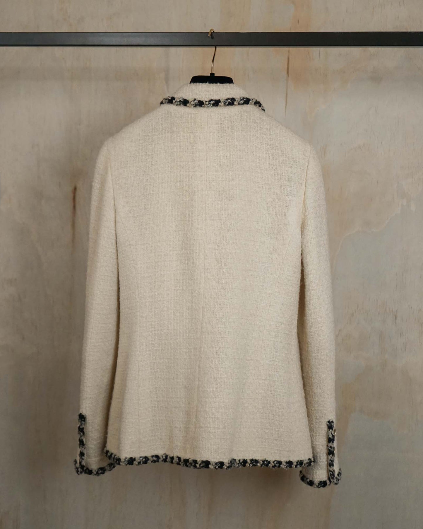 FR38-40 Chanel Fall 2006  Timeless Four Pocket Cream Bouclé Wool Tweed Blazer