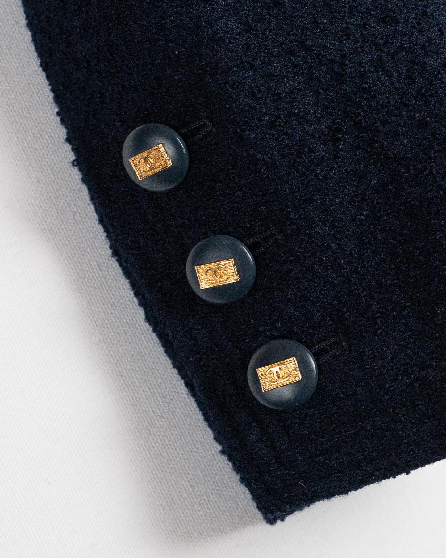 FR38-42 Chanel Cruise 1992 Classic Timeless Collarless Four Pocket Navy Tweed Jacket