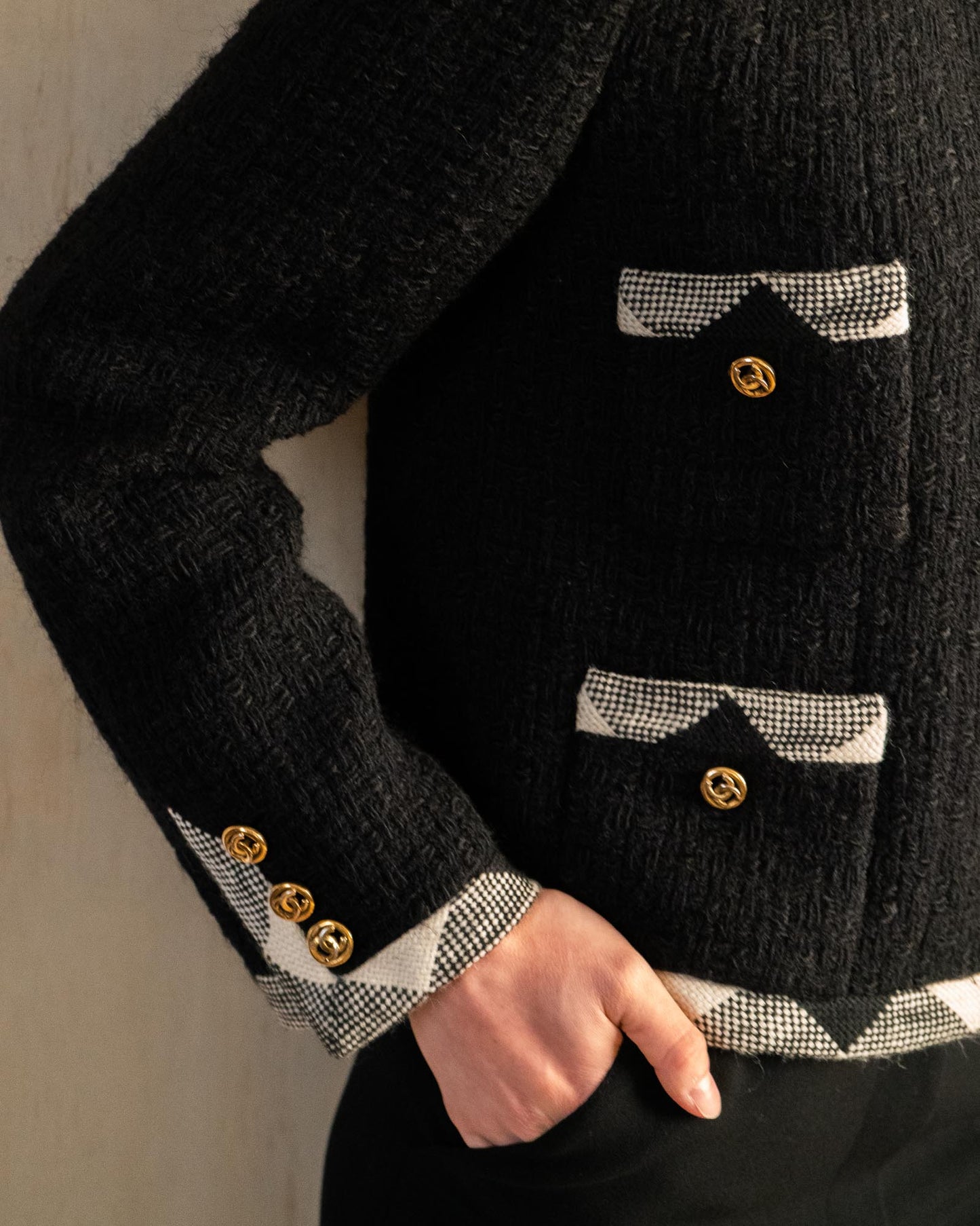 FR38-40 Chanel 1980s Classic Timeless Collarless Four Pocket Black with Contracting Trim Wool Tweed Jacket