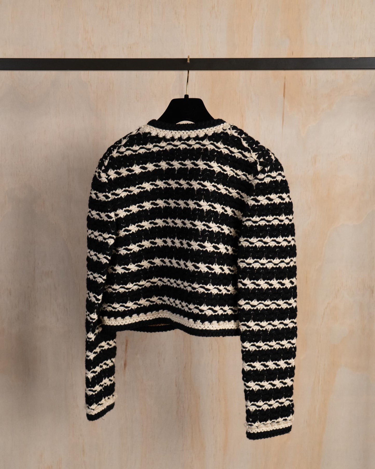 FR36-40 Chanel Spring 1992 Cropped Knit Jacket in Black and Ivory