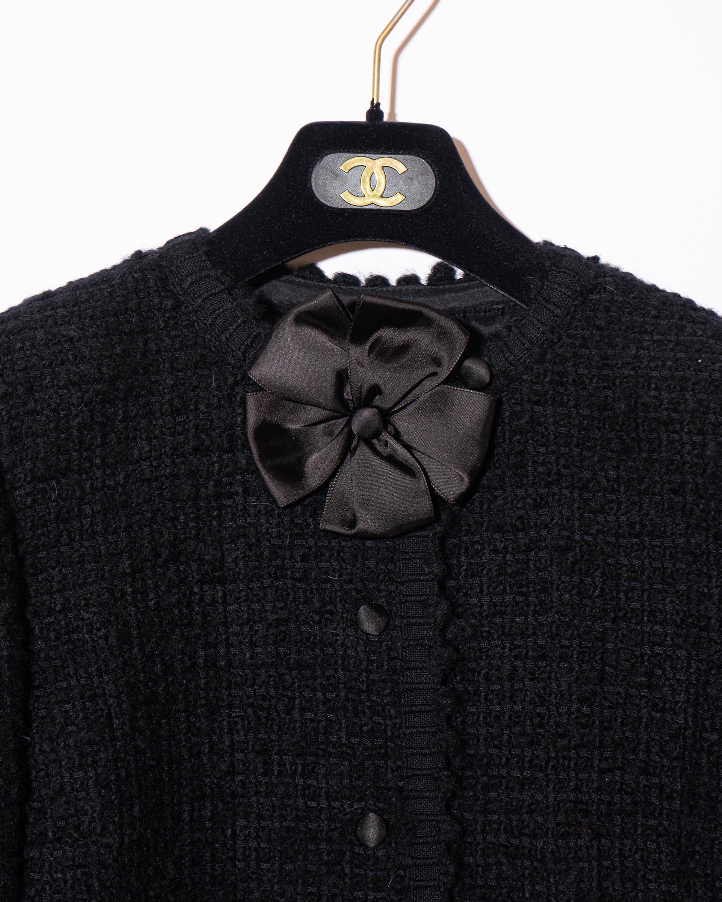 FR40-42 Rare Chanel 1970s Colorless Two Pocket Black Wool Tweed Jacket