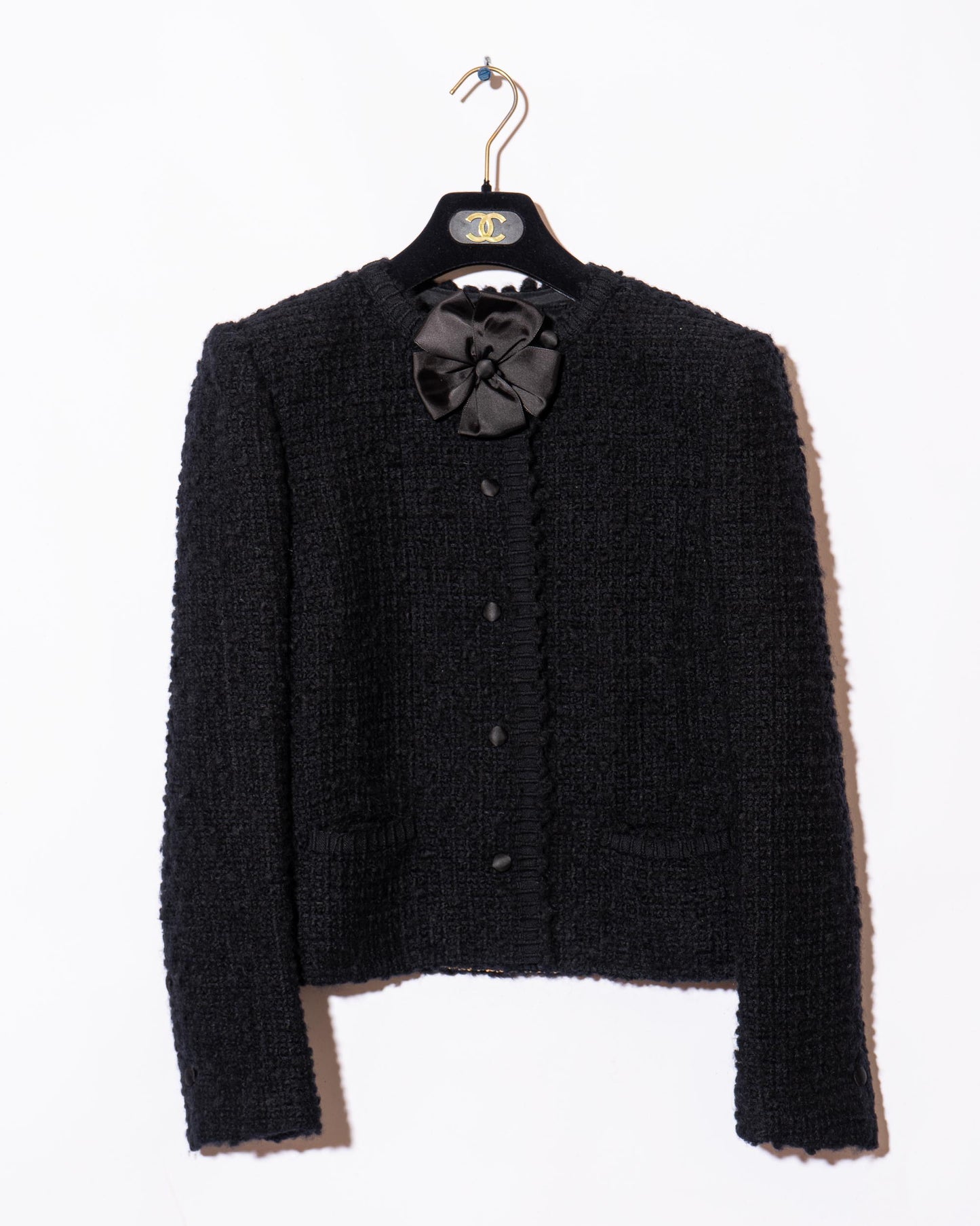 FR40-42 Rare Chanel 1970s Colorless Two Pocket Black Wool Tweed Jacket