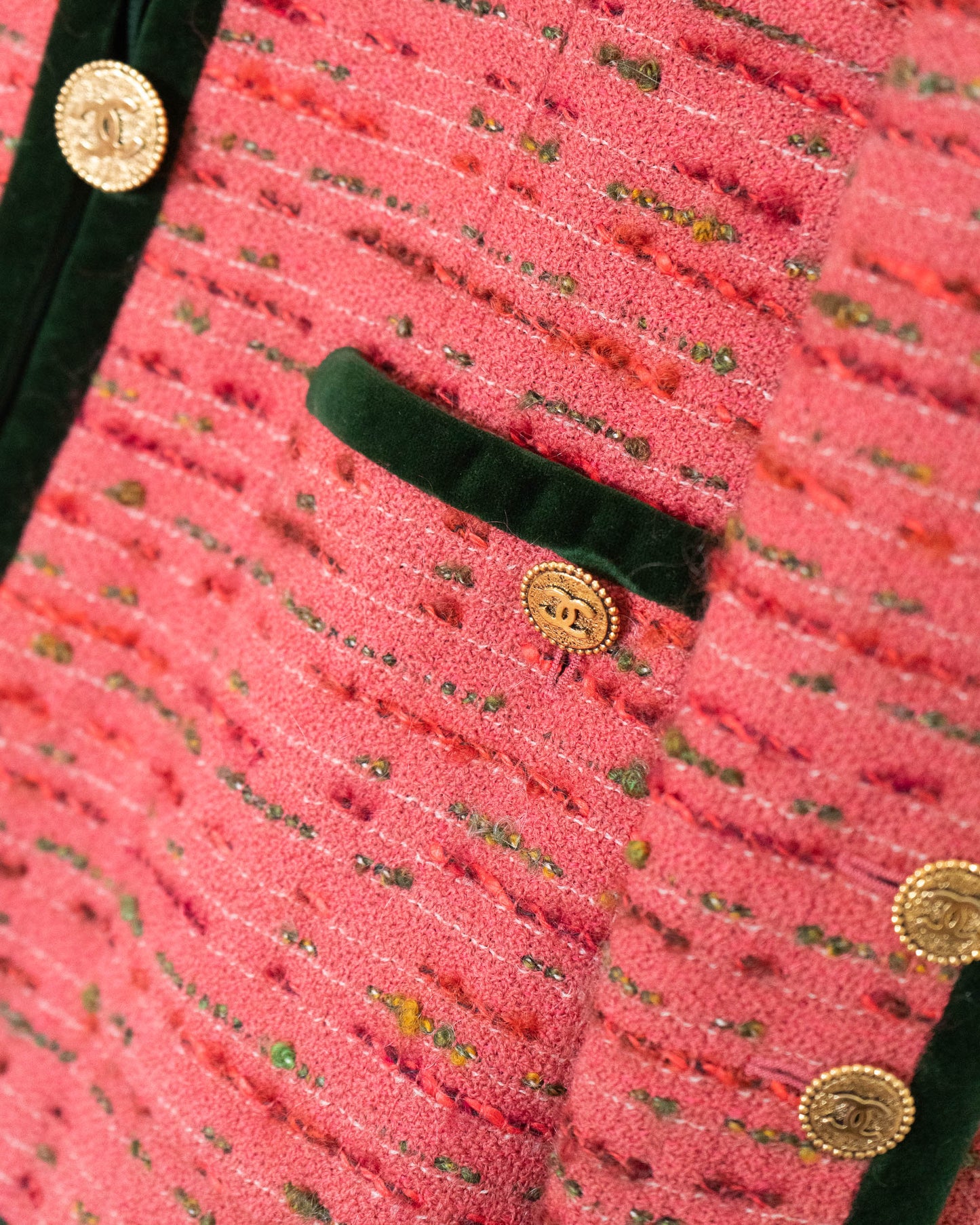 FR36-38 Chanel 1990s Classic Collarless Four Pocket Velvet Trim Pink Fantasy Tweed Jacket