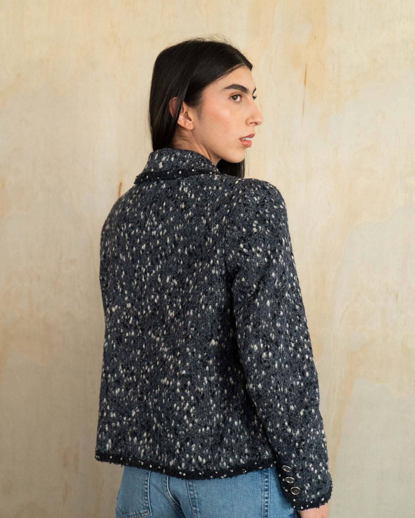 FR40-42 Rare Chanel Fall 2001 Two Pocket Charcoal Fantasy Tweed Jacket