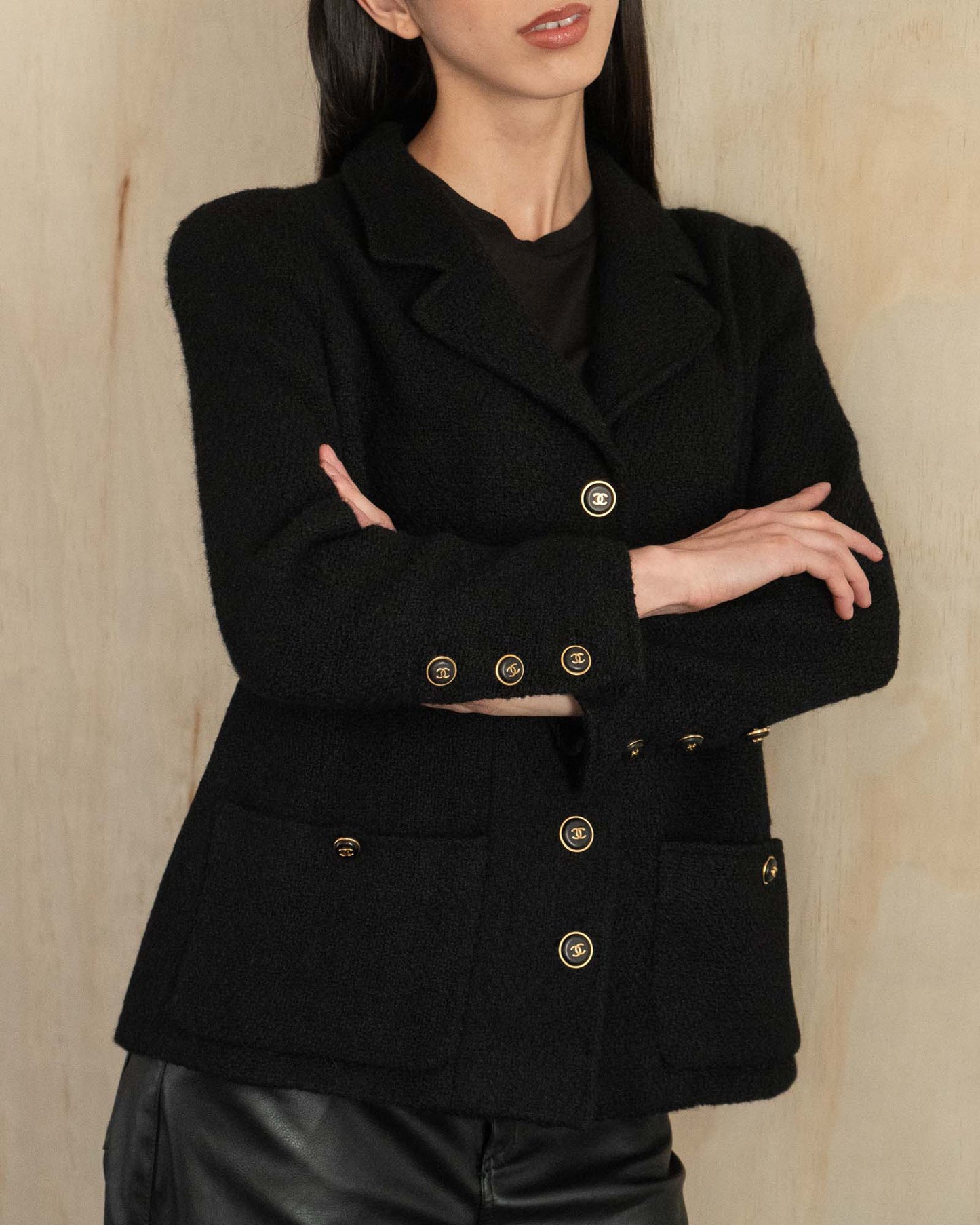 FR40-42 Chanel Fall 1995 Two Pocket Black Wool Tweed Jacket