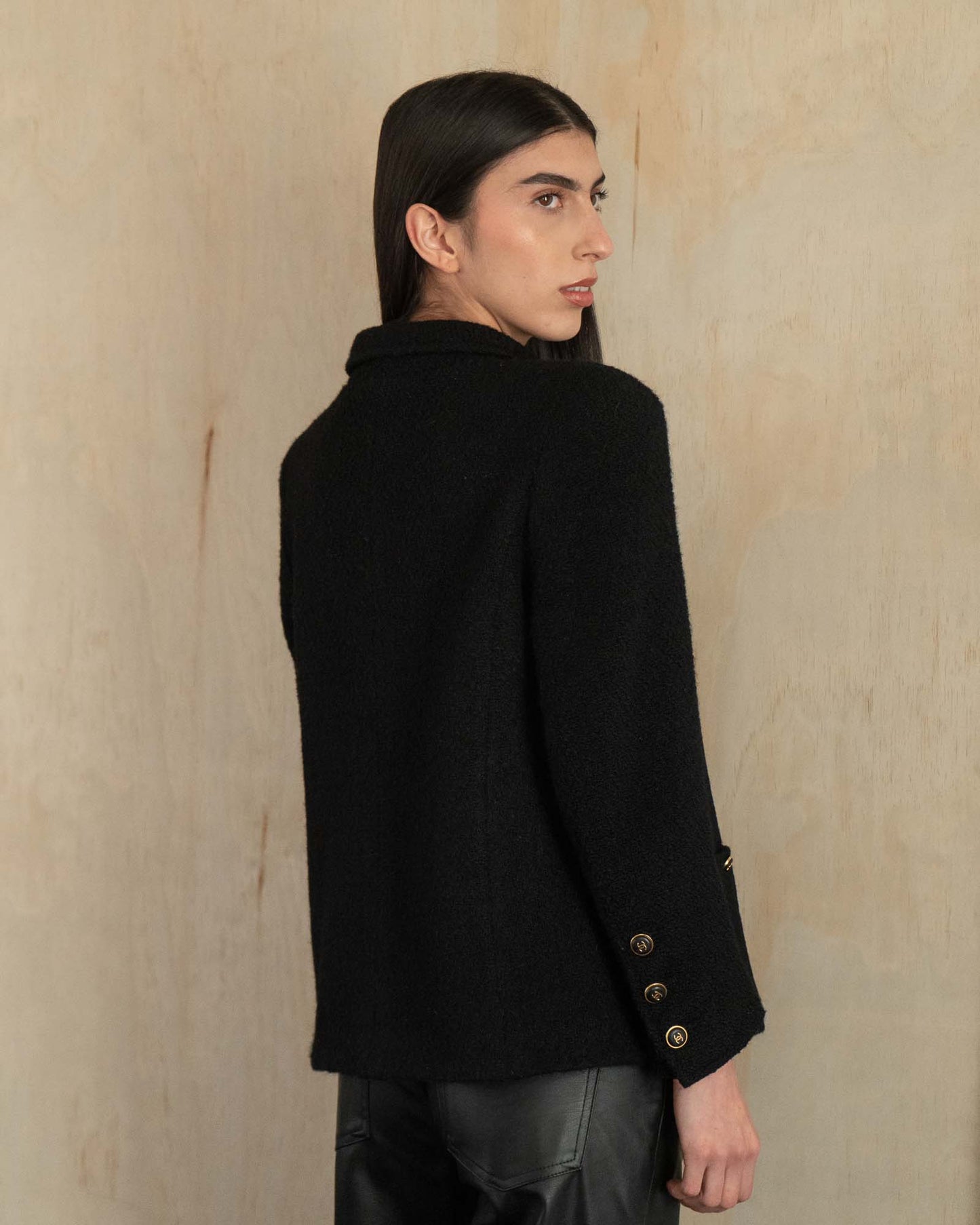 FR40-42 Chanel Fall 1995 Two Pocket Black Wool Tweed Jacket