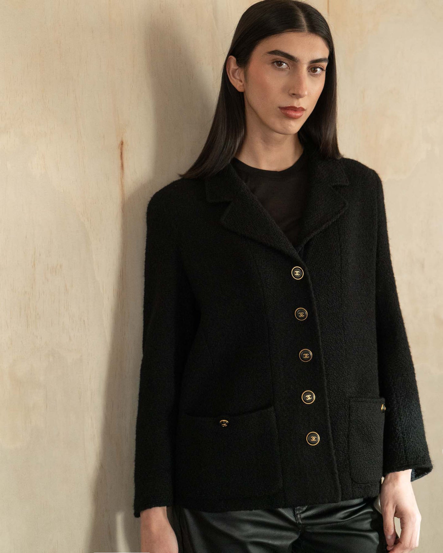 FR40-42 Chanel Fall 1995 Two Pocket Black Wool Tweed Jacket