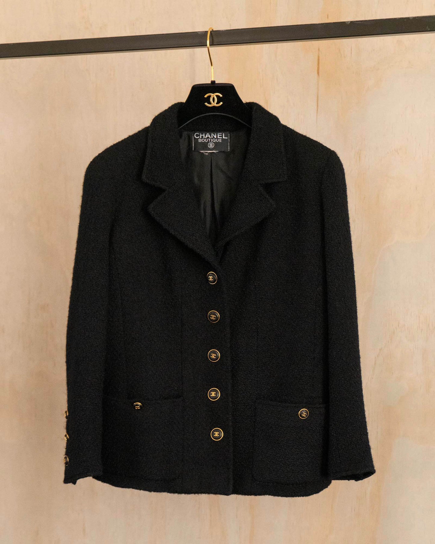 FR40-42 Chanel Fall 1995 Two Pocket Black Wool Tweed Jacket