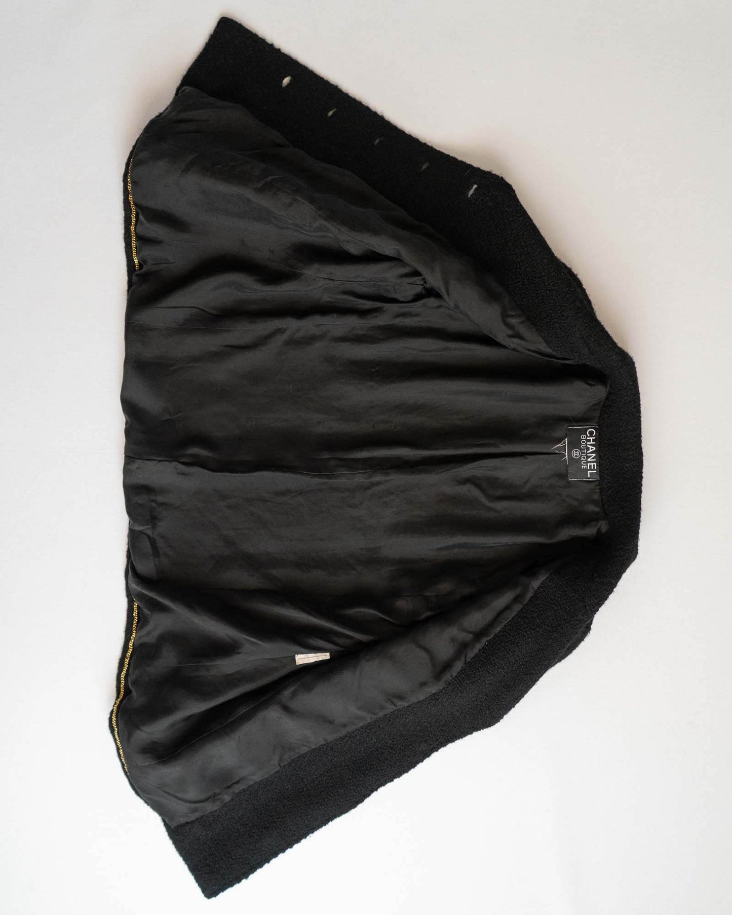 FR40-42 Chanel Fall 1995 Two Pocket Black Wool Tweed Jacket