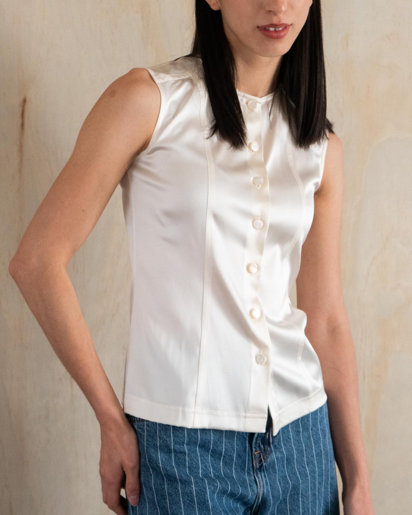 FR34-36 Chanel Cruise 1996 Sleeveless Ivory Silk Top - New With Tags