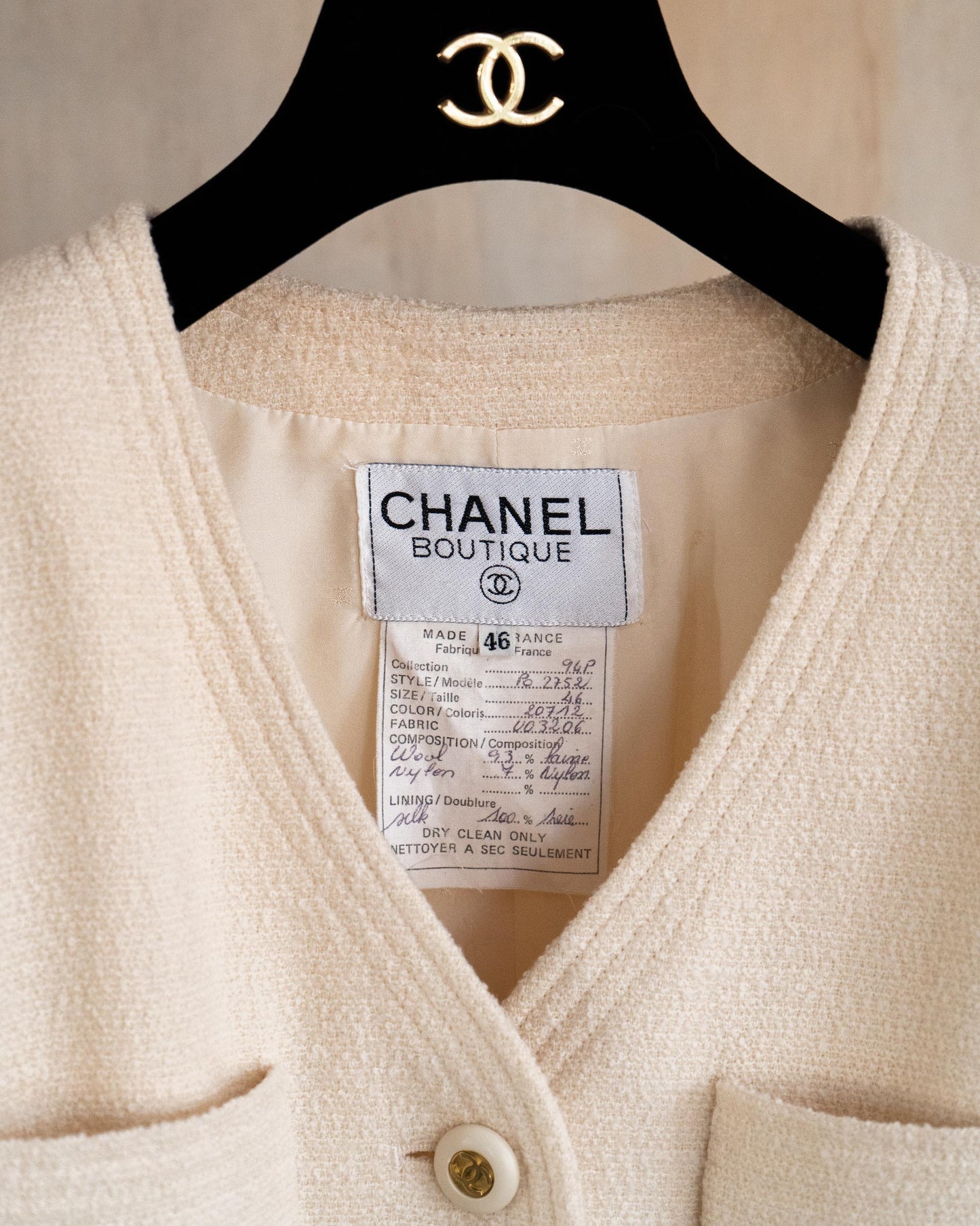 FR36-44 Chanel Spring 1994 Classic Four Pocket Collarless Ivory Wool Tweed Jacket