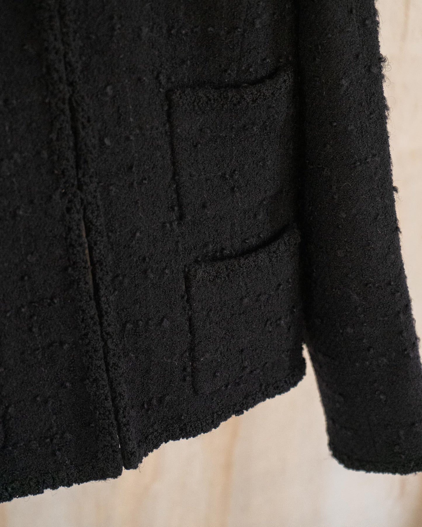 FR34-36 Chanel Fall 2009 Timeless Classic Collarless Four Pocket Black Tweed Jacket