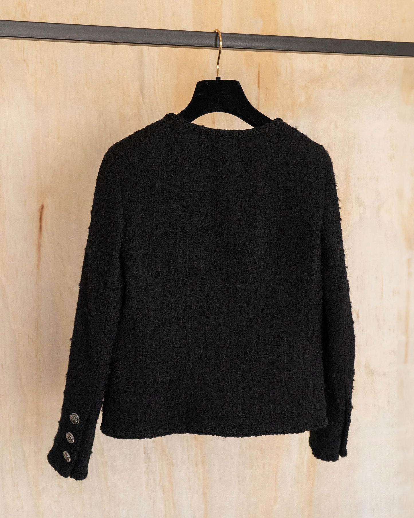 FR34-36 Chanel Fall 2009 Timeless Classic Collarless Four Pocket Black Tweed Jacket