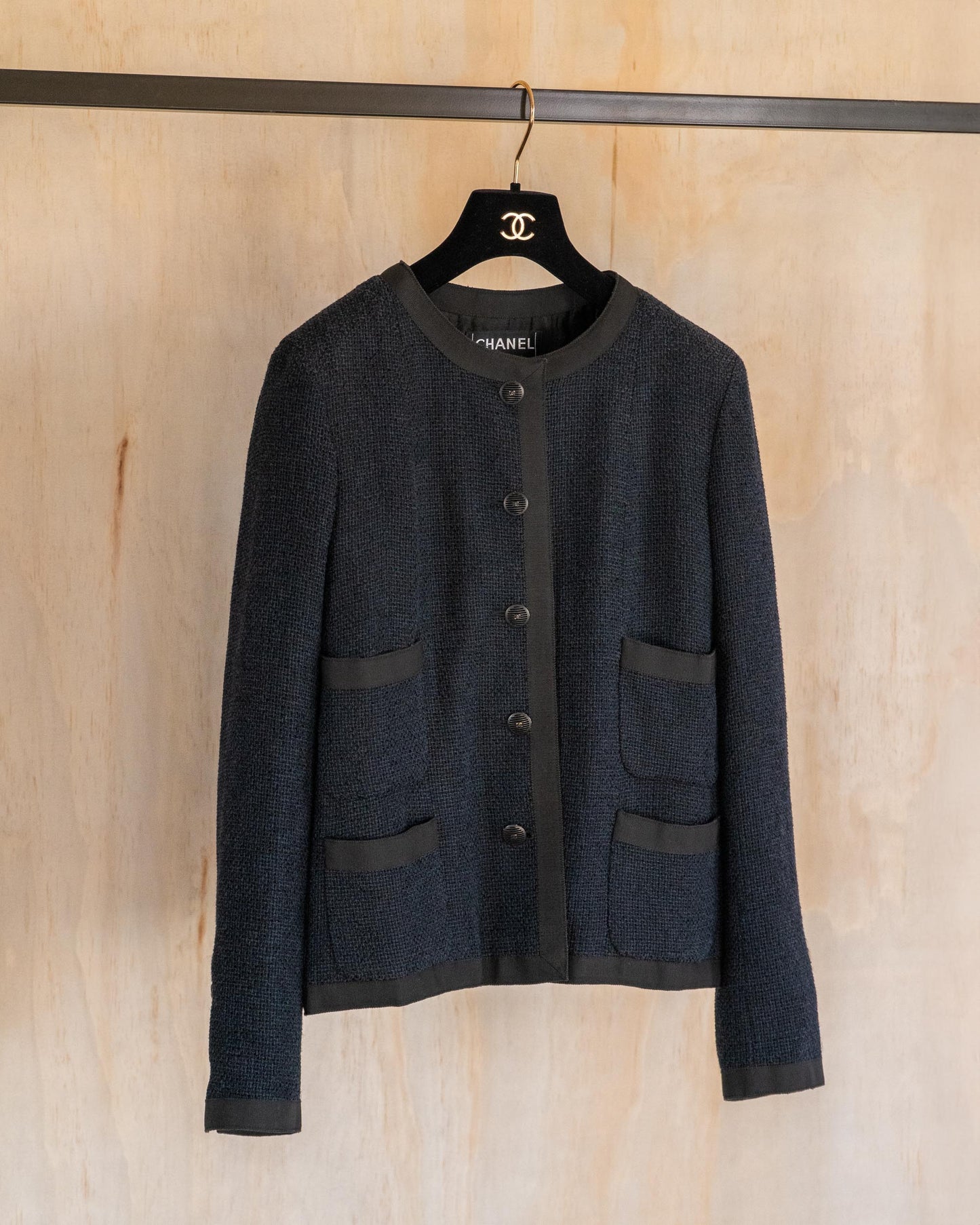 FR38-40 Chanel Spring 2002 Four Pocket Classic Collarless Jacket