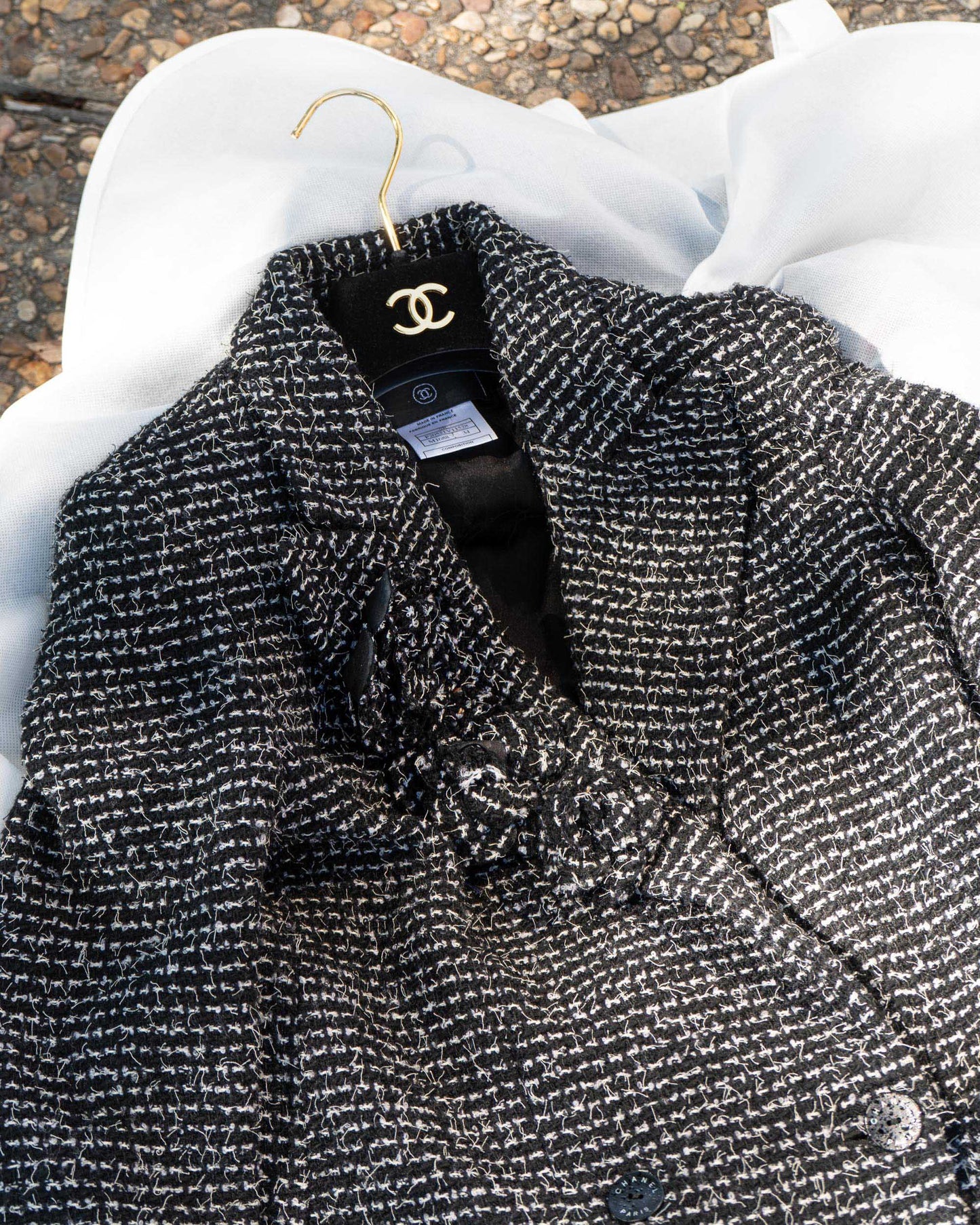 FR34-36 Chanel Cruise 2003 Double Breasted Camellia Detail Black and White Fantasy Tweed Jacket