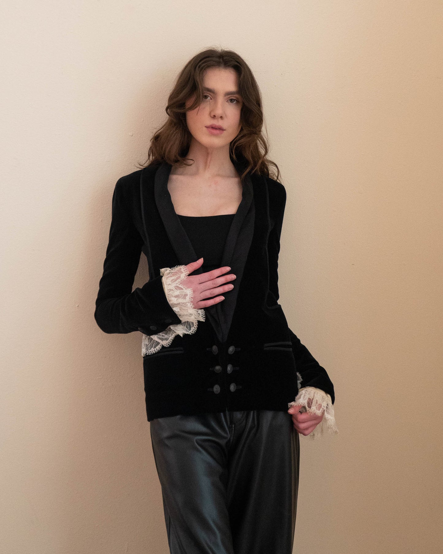 FR34 Chanel Fall 2004 Velvet and Silk Jacket with Detachable Cuffs