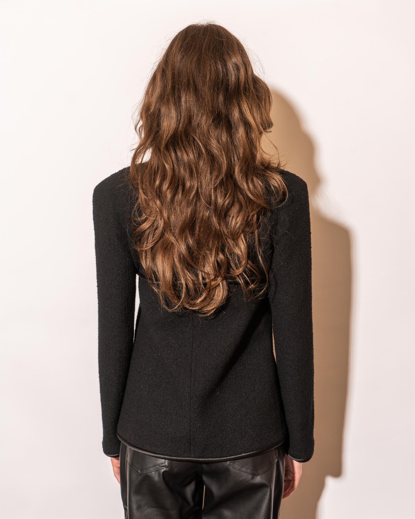 FR36-38 Chanel Pre-Fall 2015 Two Collarless Two Pocket Black Wool Tweed Jacket