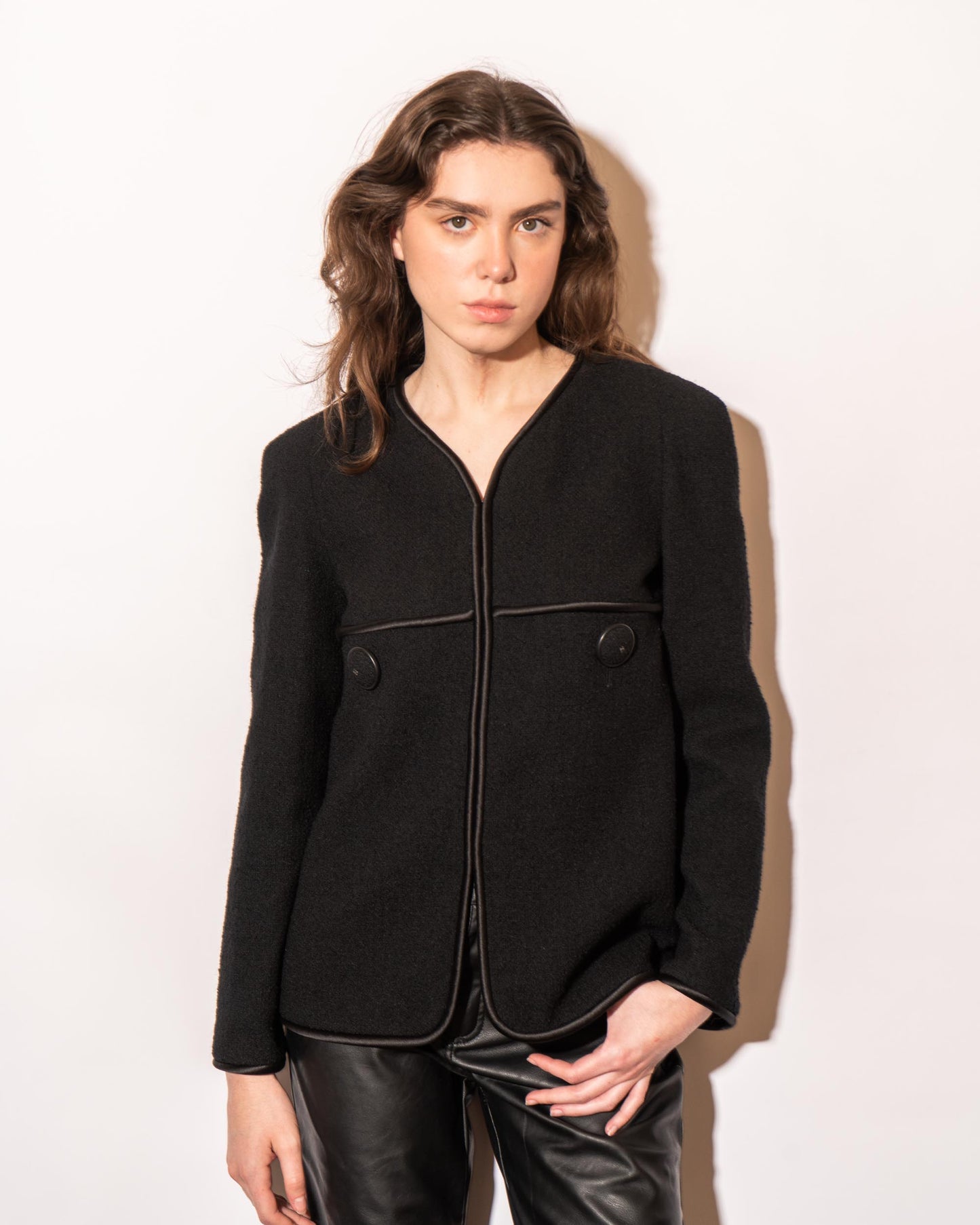 FR36-38 Chanel Pre-Fall 2015 Two Collarless Two Pocket Black Wool Tweed Jacket