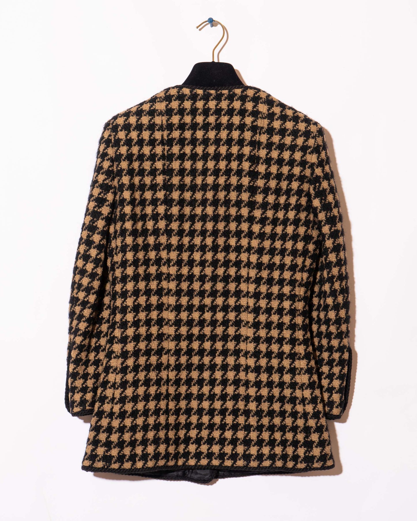 FR34-36 Chanel 1980s Collarless Four Pocket Houndstooth Tweed Jacket